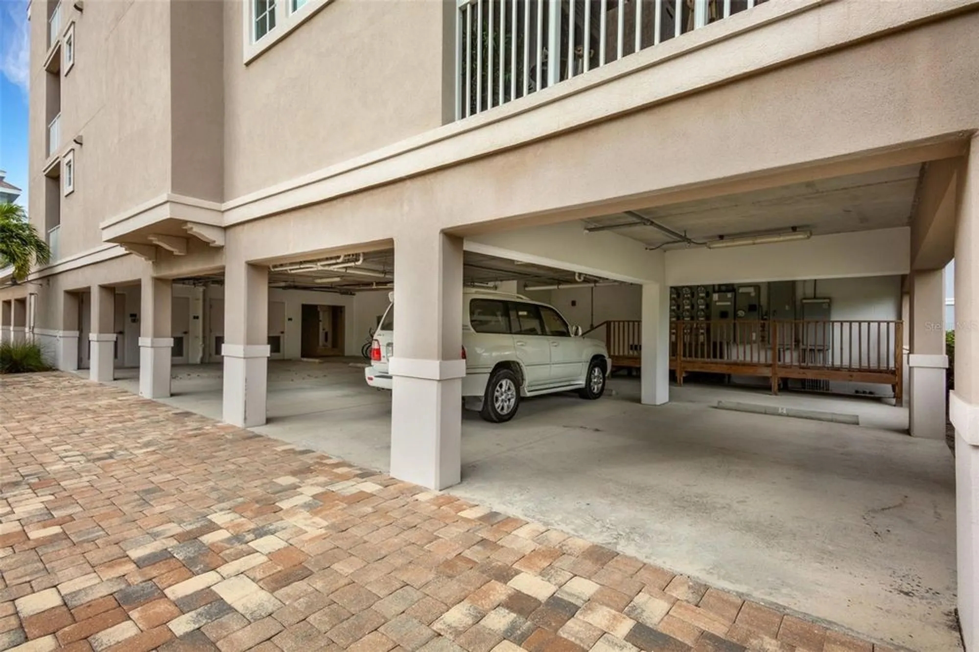 Property Slideshow image 54 of 94 | 395 aruba cir unit 101, Bradenton, FL, 34209