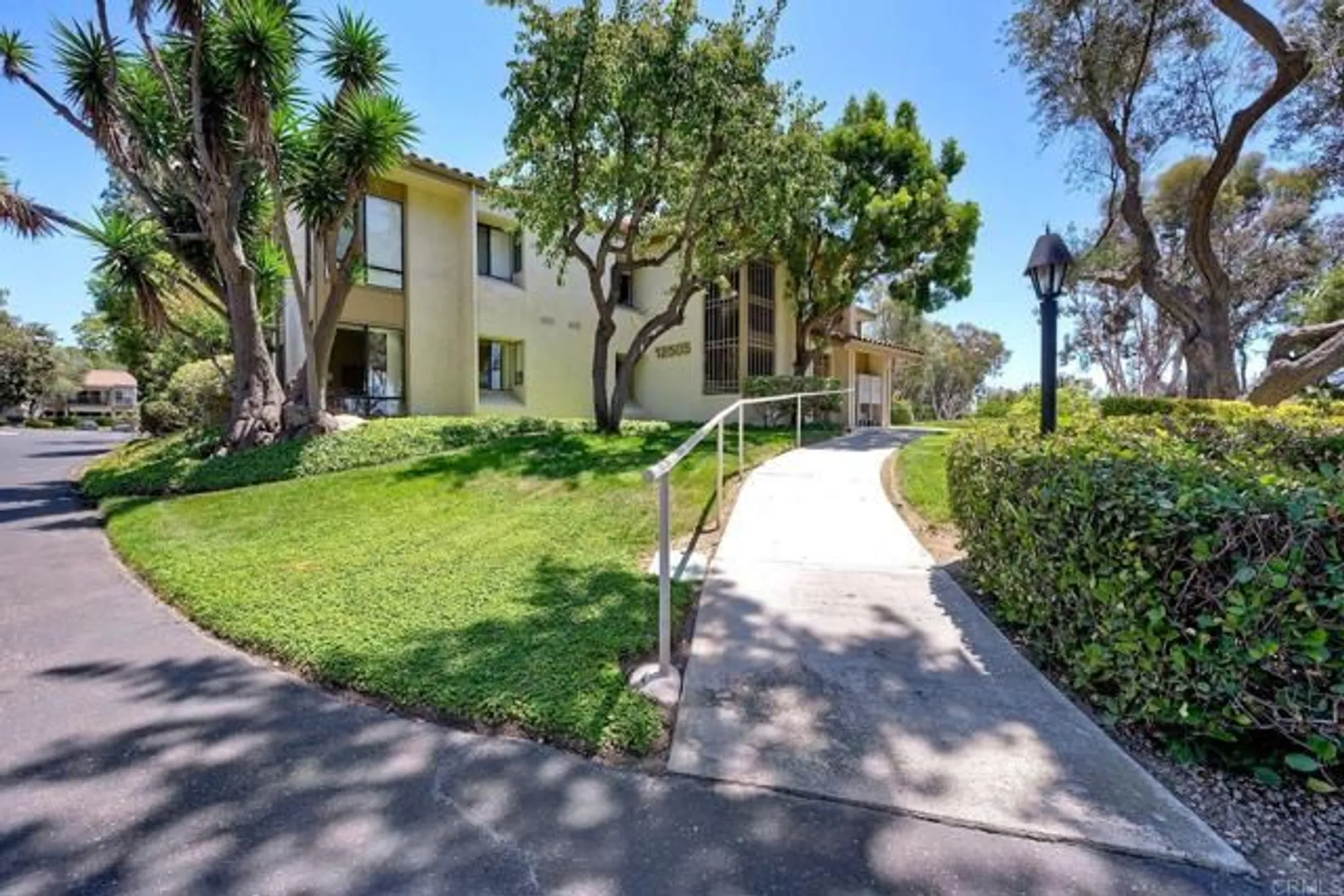 Property Slideshow image 2 of 31 | 12505 oaks north dr 141, San Diego, CA, 92128
