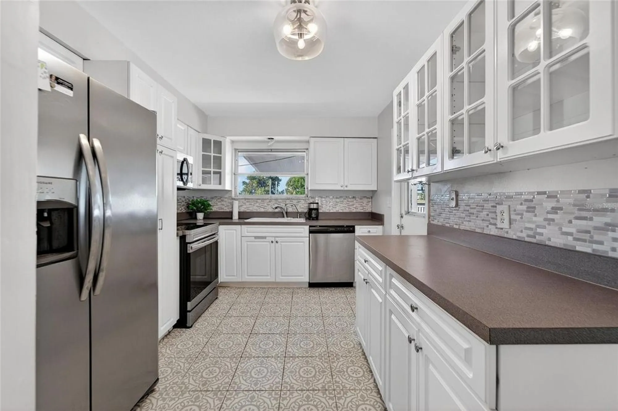Property Slideshow image 18 of 43 | 743 ojai ave, Sun City Center, FL, 33573