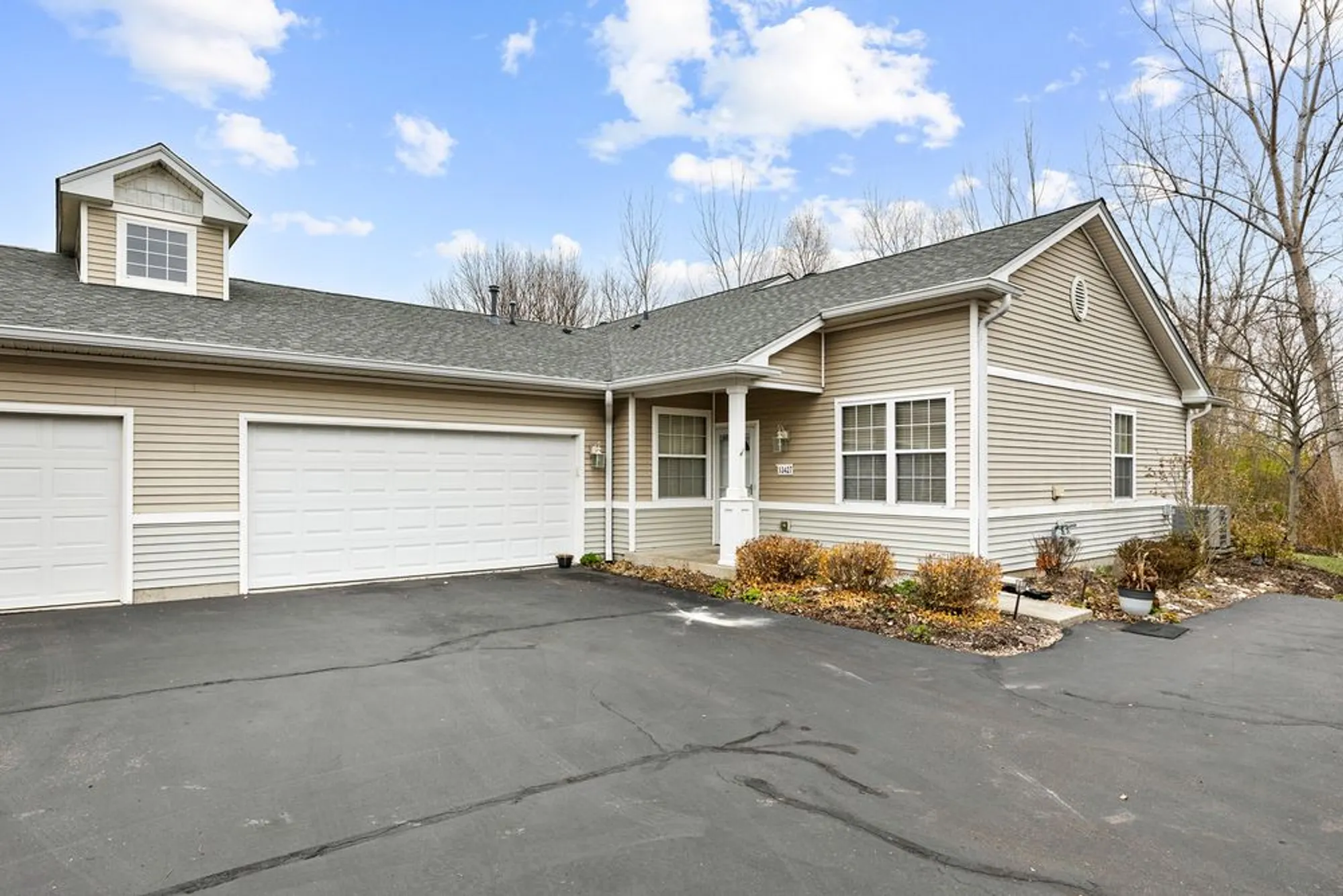 Property Slideshow image 1 of 20 | 13427 michigan ave, Huntley, IL, 60142