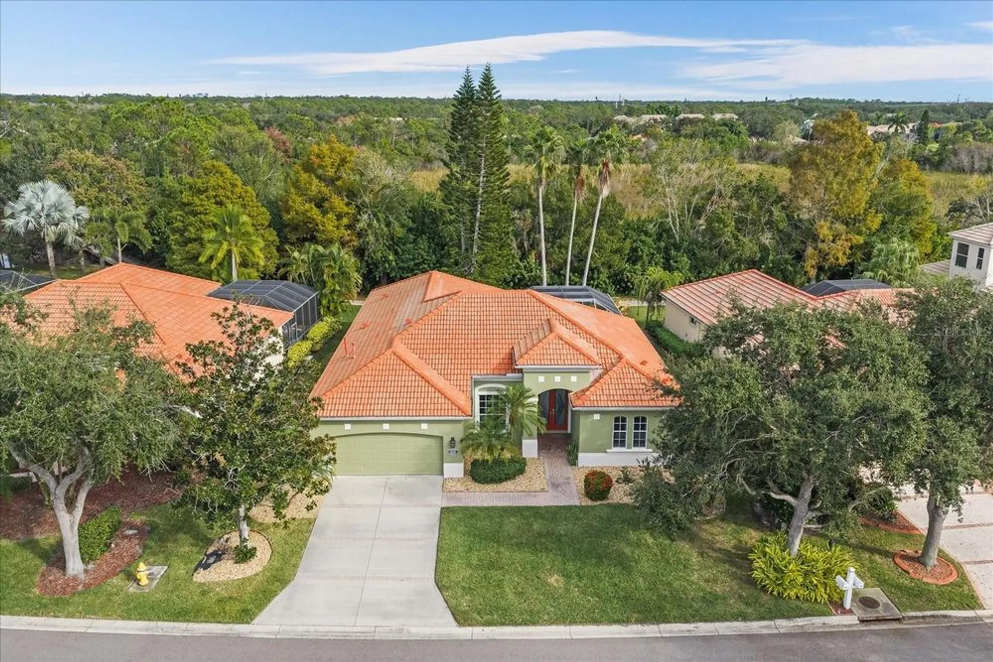 Property Slideshow image 2 of 43 | 6619 pinefeather ct, Bradenton, FL, 34203