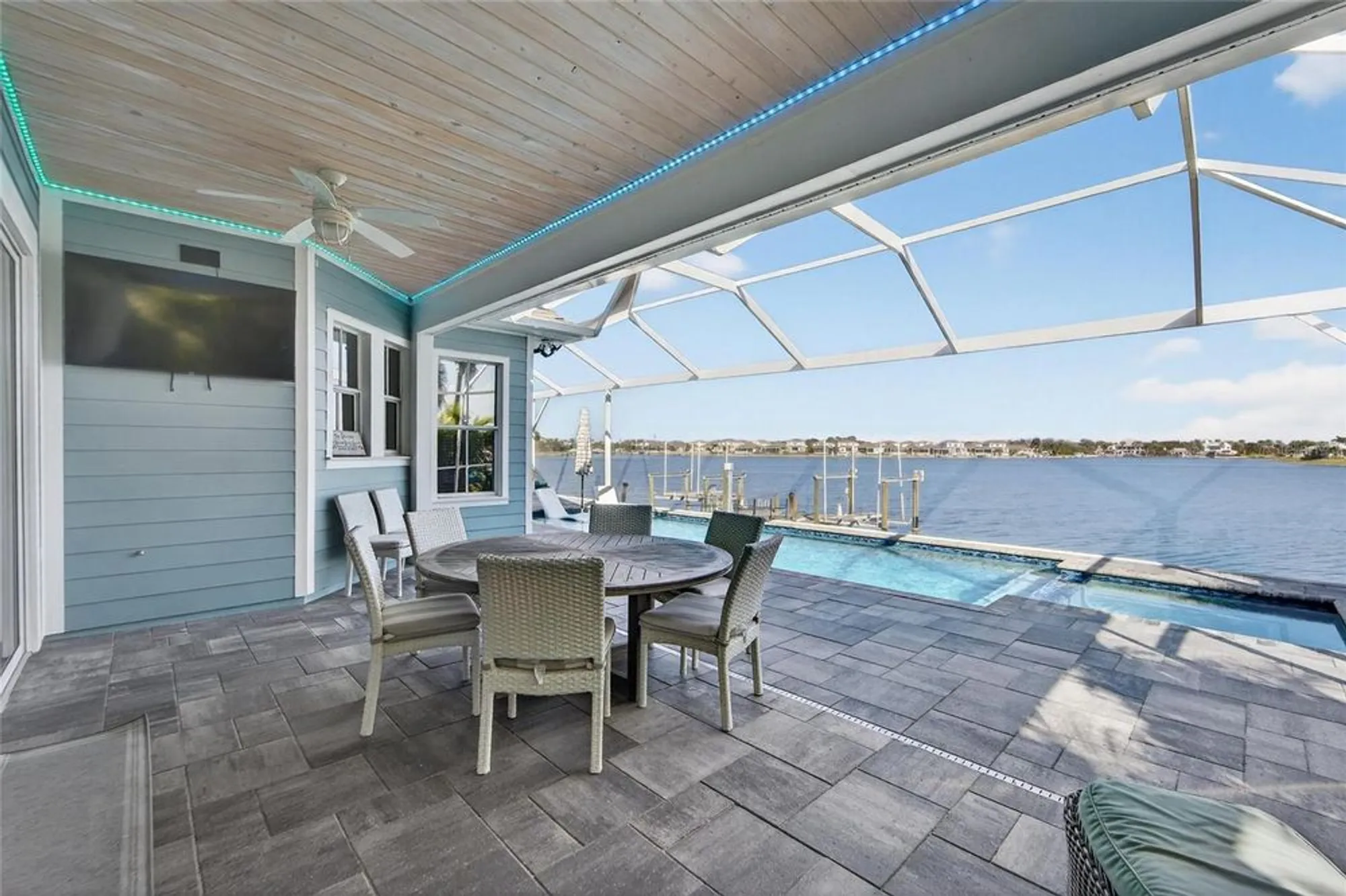 Property Slideshow image 35 of 100 | 5245 brighton shore dr, Apollo Beach, FL, 33572