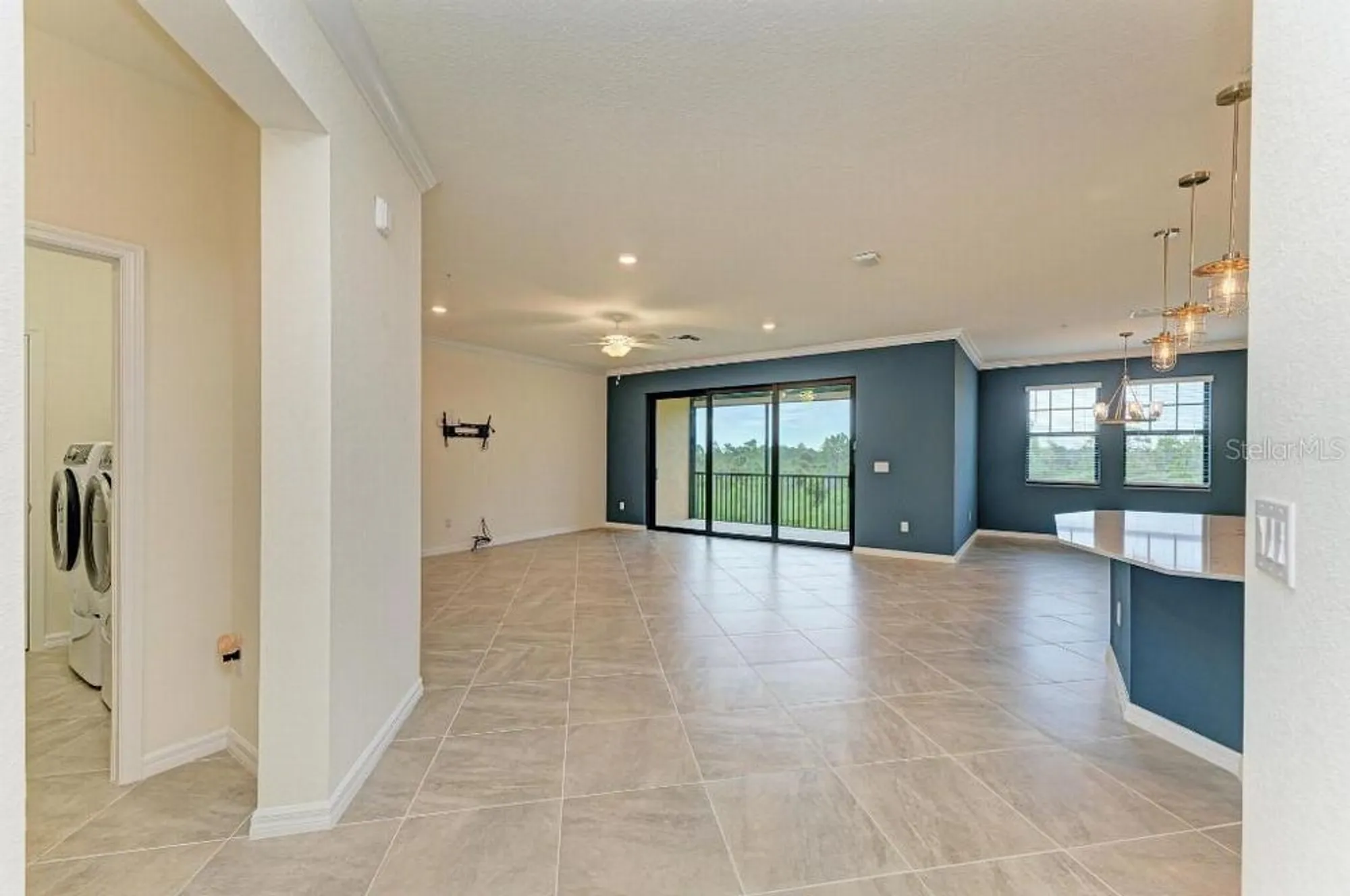 Property Slideshow image 4 of 42 | 10043 crooked creek dr unit 202, Venice, FL, 34293