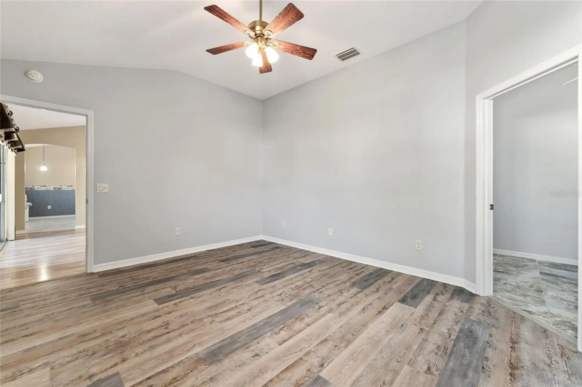 Property Slideshow image 32 of 71 | 3017 hillside ln, The Villages, FL, 32162