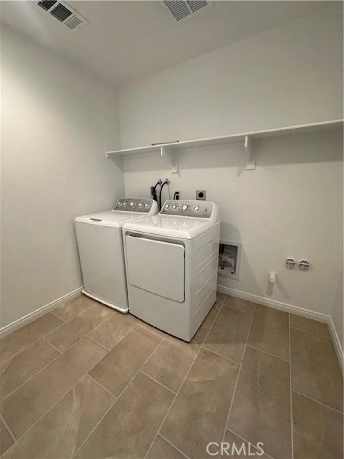 Property Slideshow image 12 of 14 | 23790 moonrise ct, Corona, CA, 92883