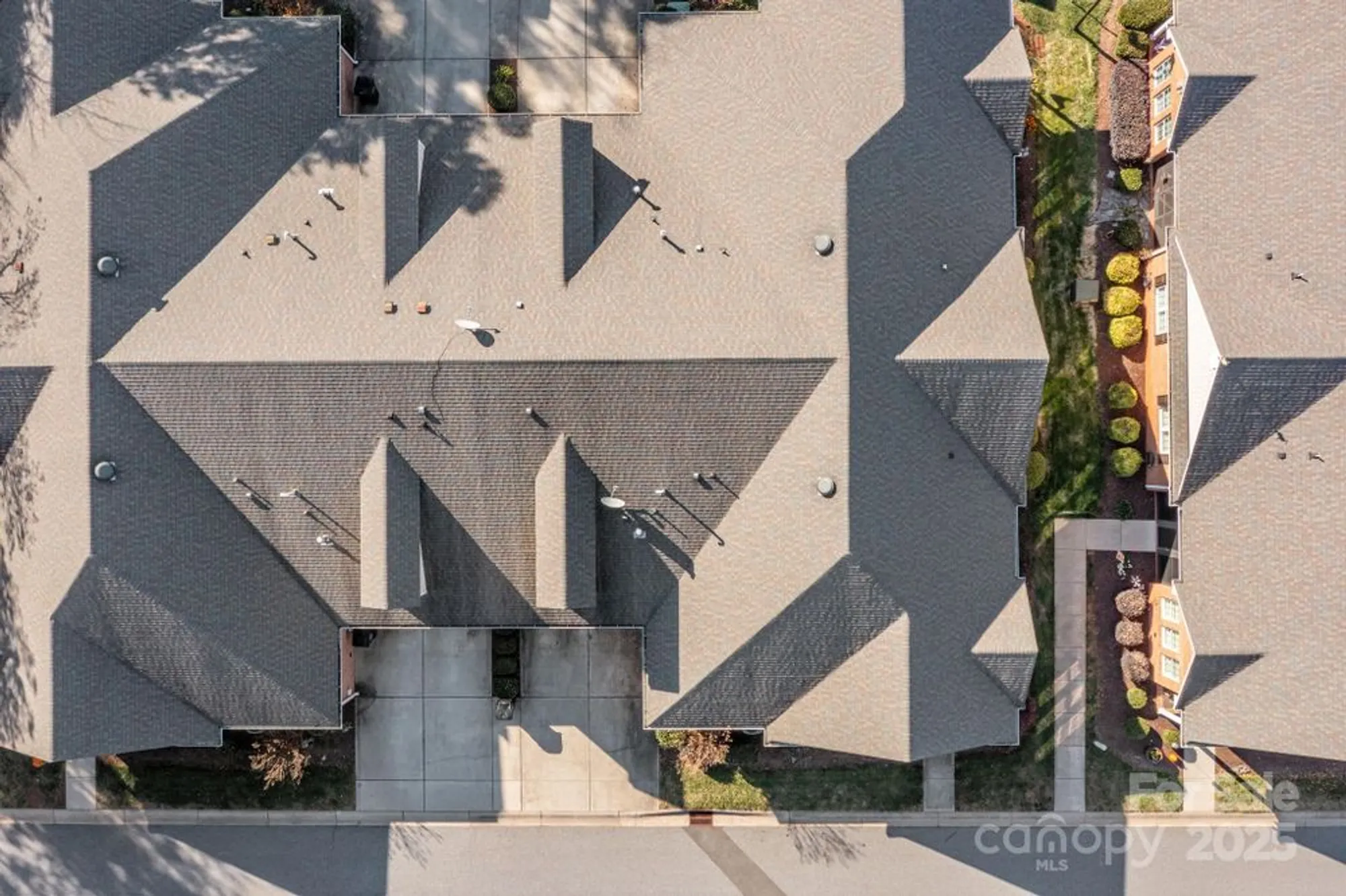 Property Slideshow image 16 of 39 | 8380 glacier dr, Denver, NC, 28037