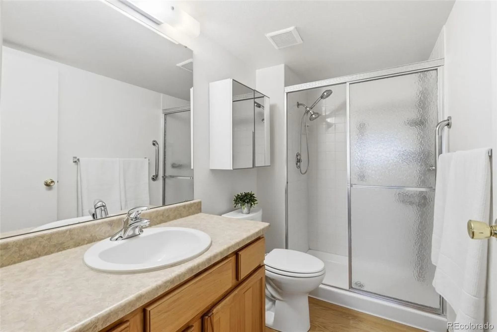 Property Slideshow image 18 of 49 | 13850 e marina dr apt 301, Aurora, CO, 80014