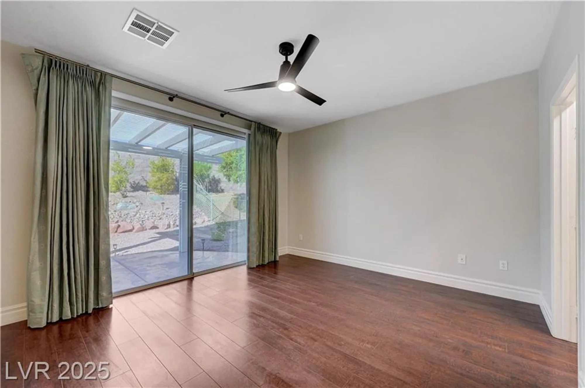 Property Slideshow image 23 of 69 | 4439 bella cascada st, Las Vegas, NV, 89135
