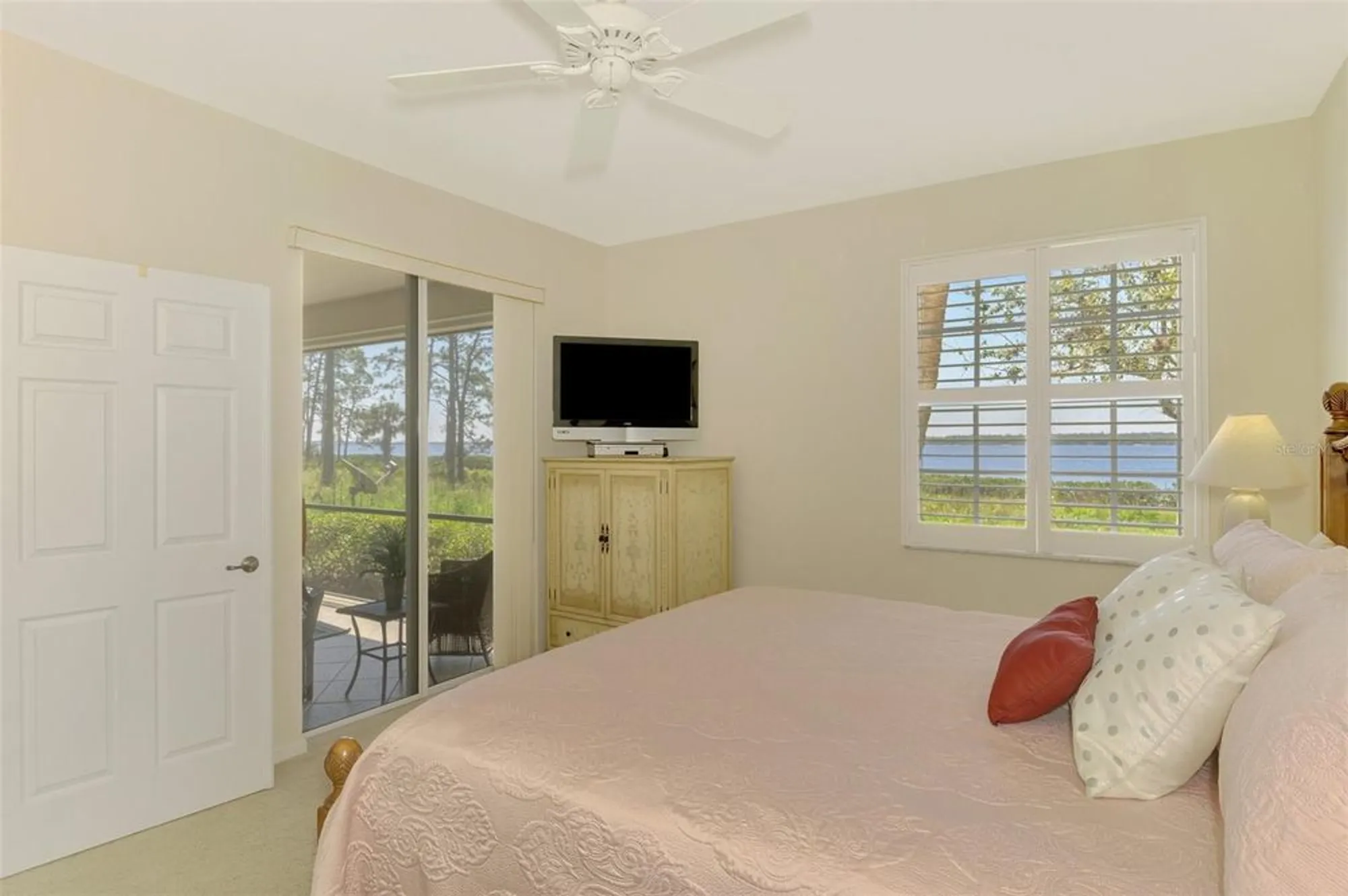 Property Slideshow image 26 of 82 | 4692 club dr # 101, Port Charlotte, FL, 33953