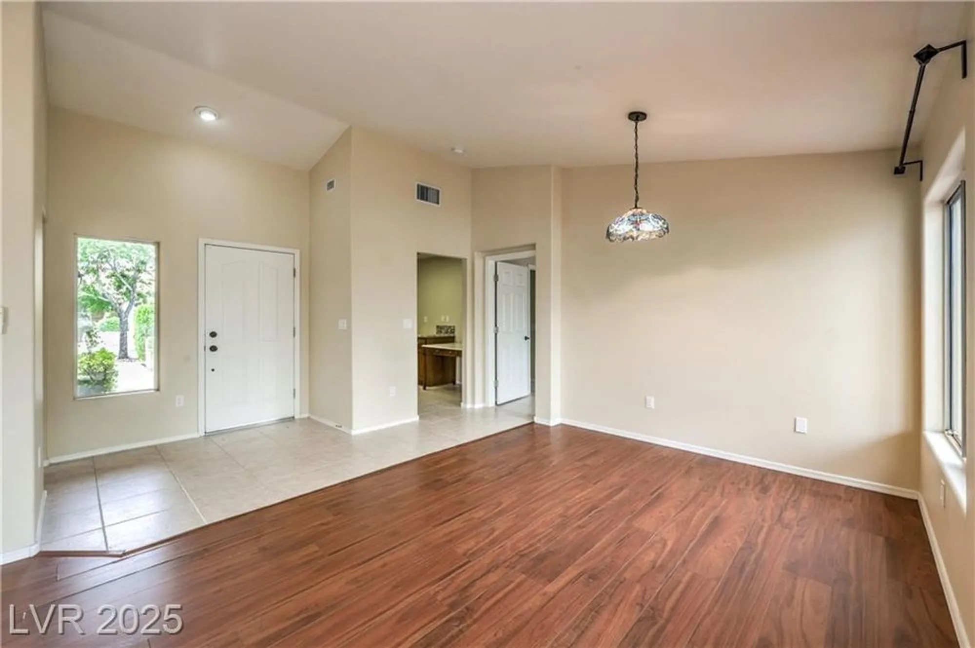 Property Slideshow image 3 of 39 | 9948 bundella dr, Las Vegas, NV, 89134