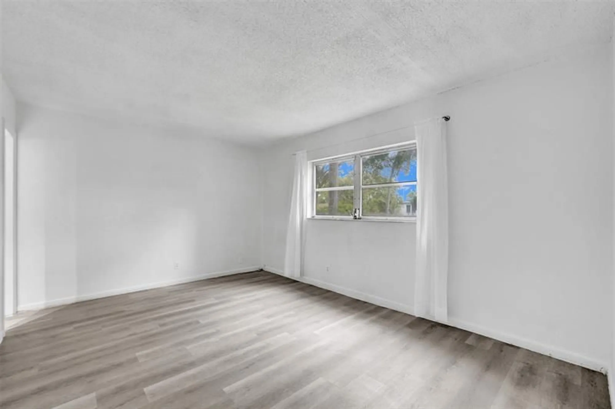 Property Slideshow image 18 of 60 | 7605 nw 5th pl apt 103, Margate, FL, 33063