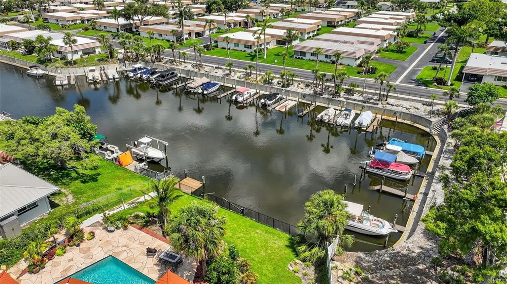 Property Slideshow image 33 of 34 | 2733 riverbluff pl v57, Sarasota, FL, 34231