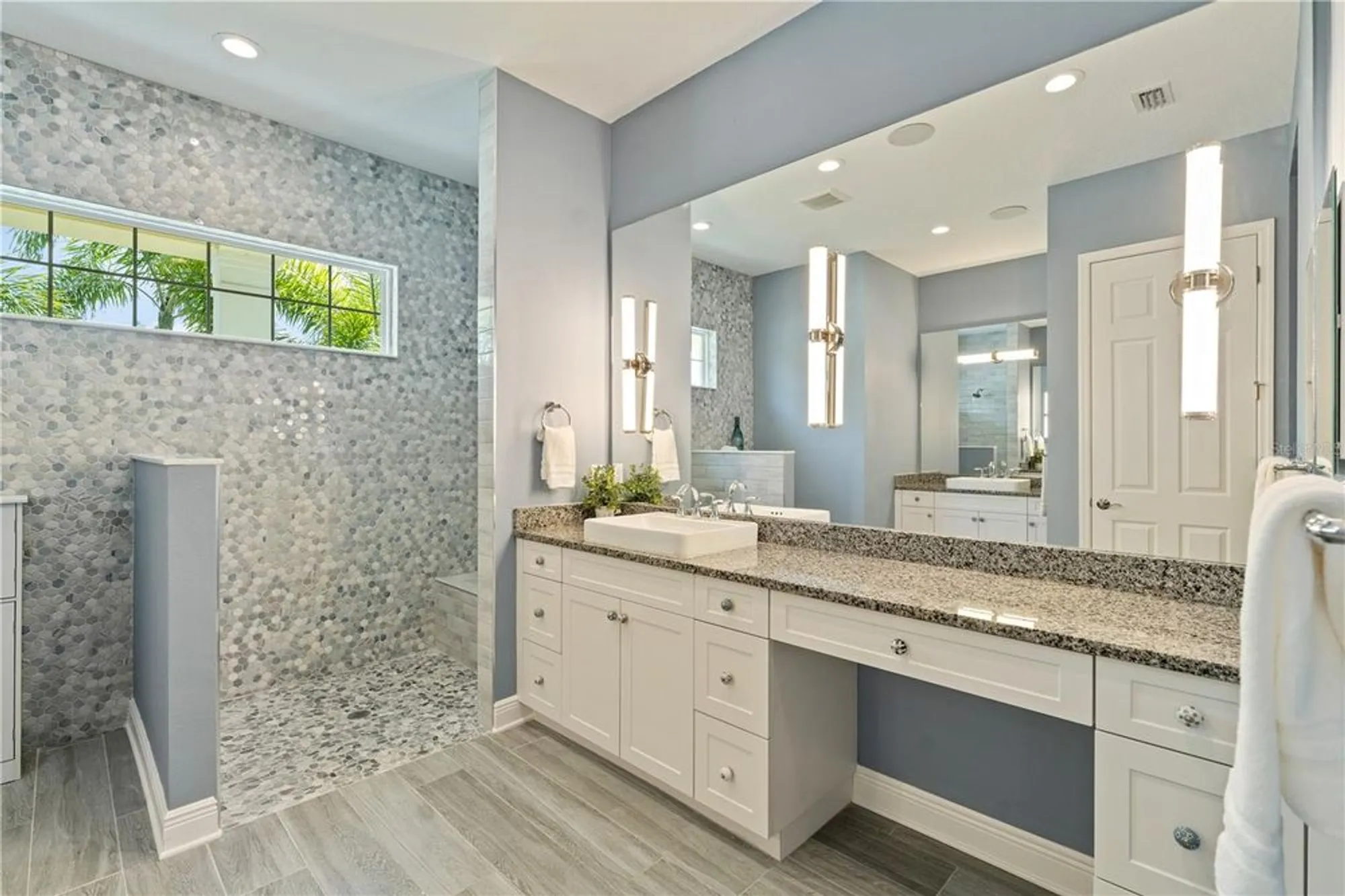 Property Slideshow image 10 of 95 | 708 manns harbor dr, Apollo Beach, FL, 33572