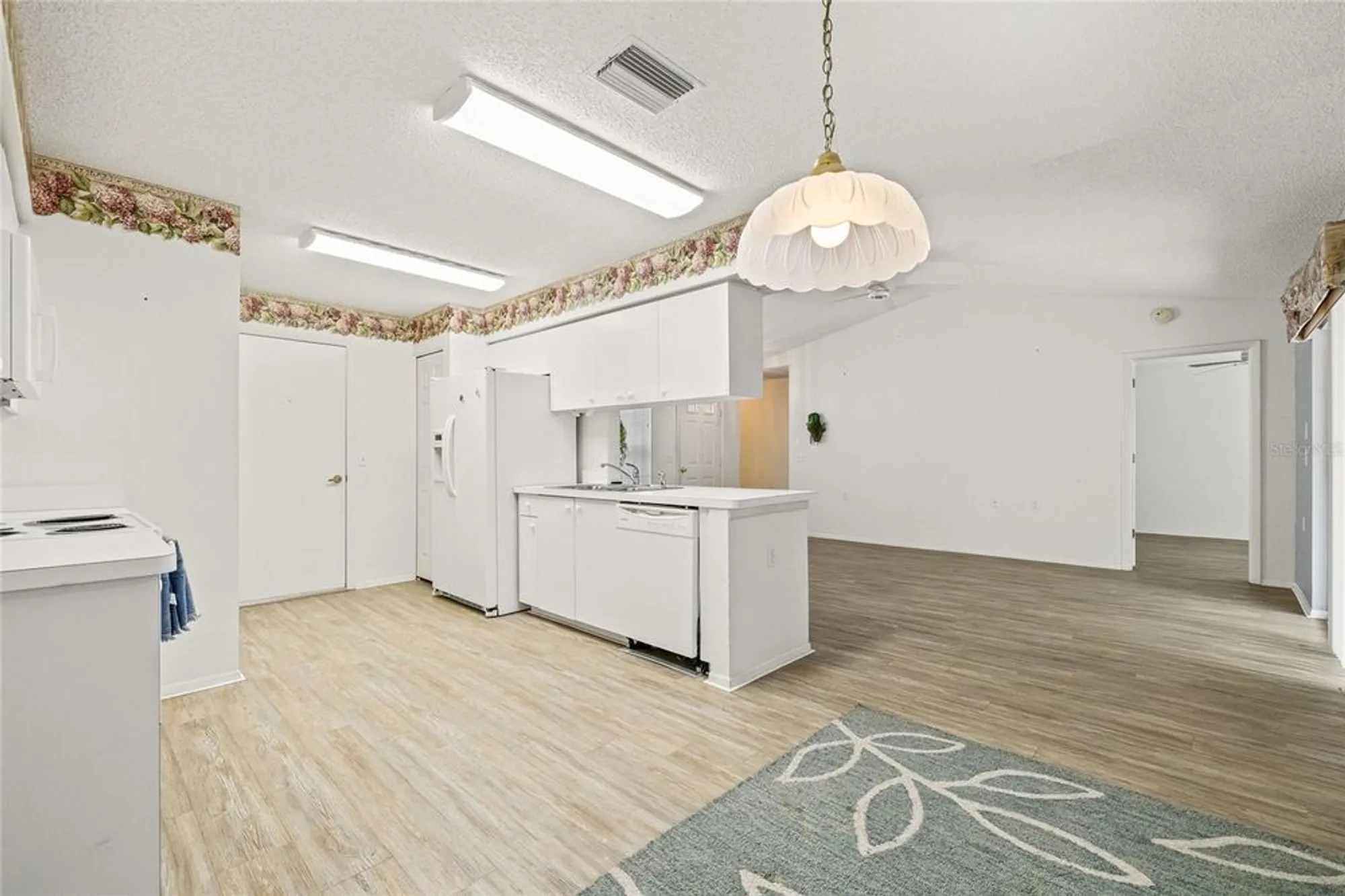 Property Slideshow image 18 of 49 | 7343 willow brook dr, Spring Hill, FL, 34606