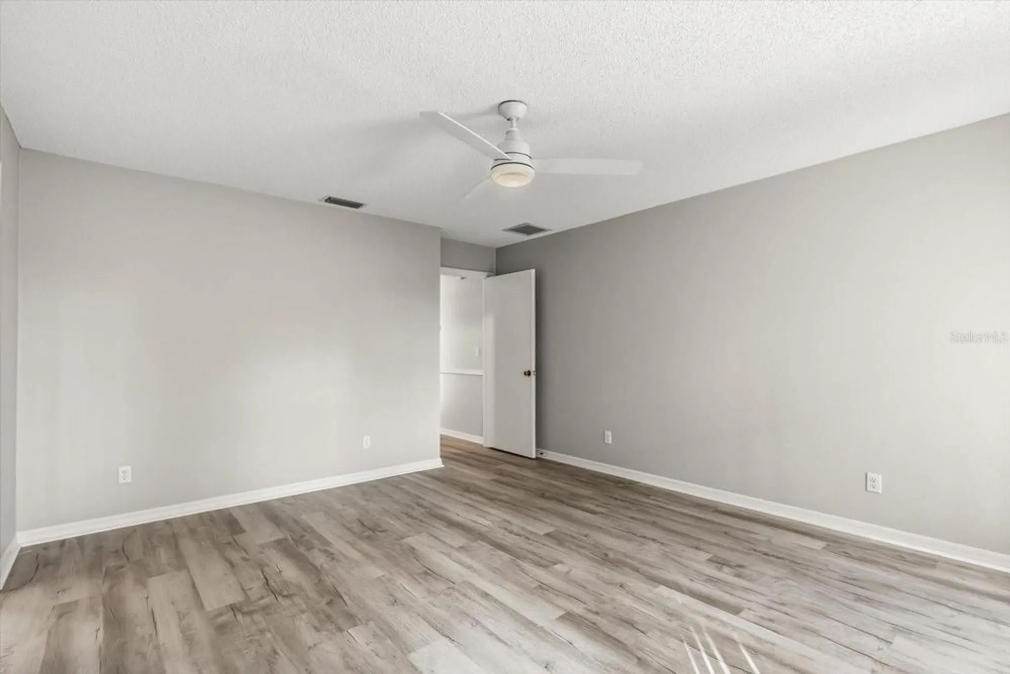 Property Slideshow image 15 of 32 | 6142 wade st, Leesburg, FL, 34748