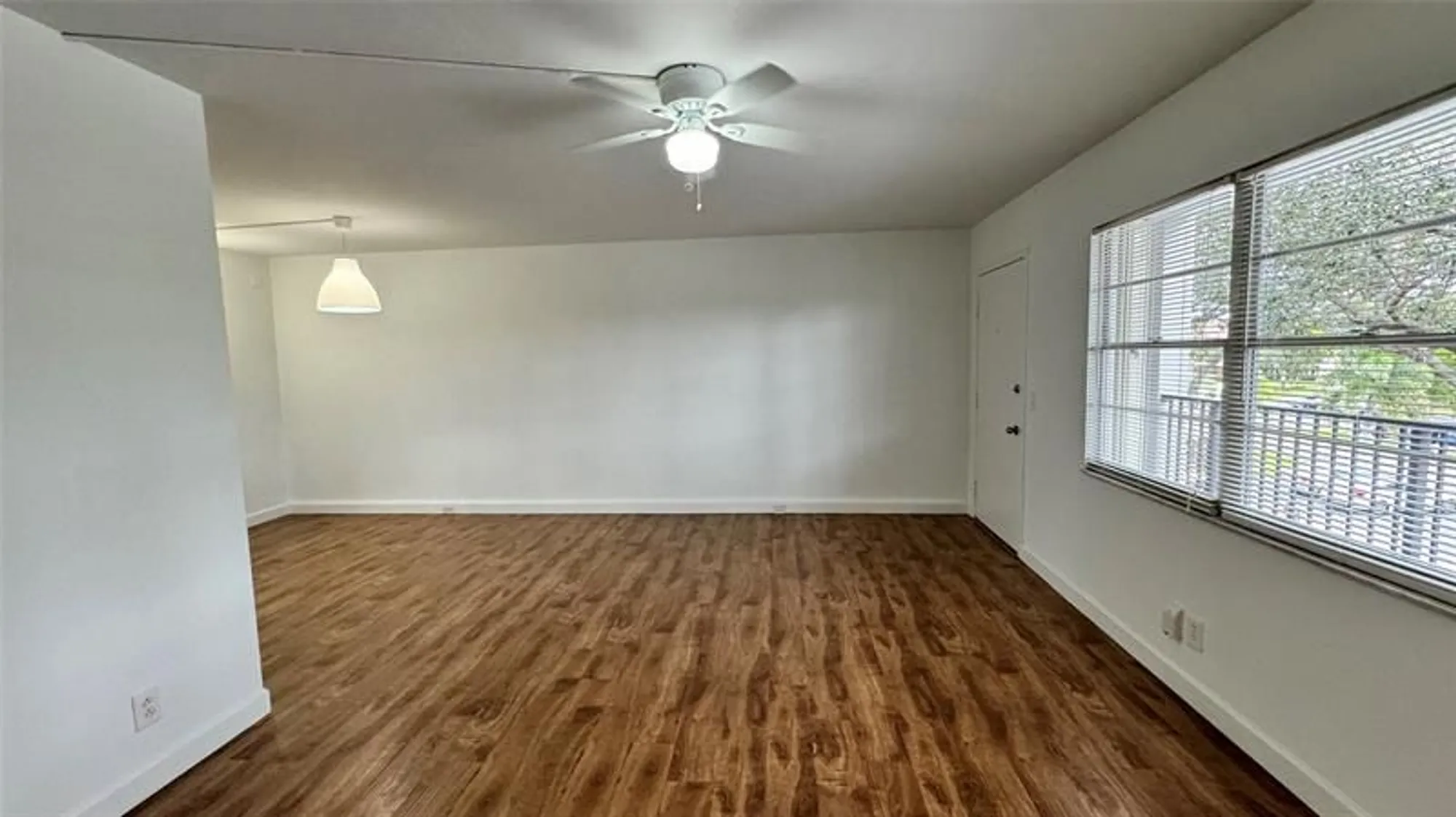 Property Slideshow image 17 of 26 | 300 sw 134th way apt 304e, Pembroke Pines, FL, 33027