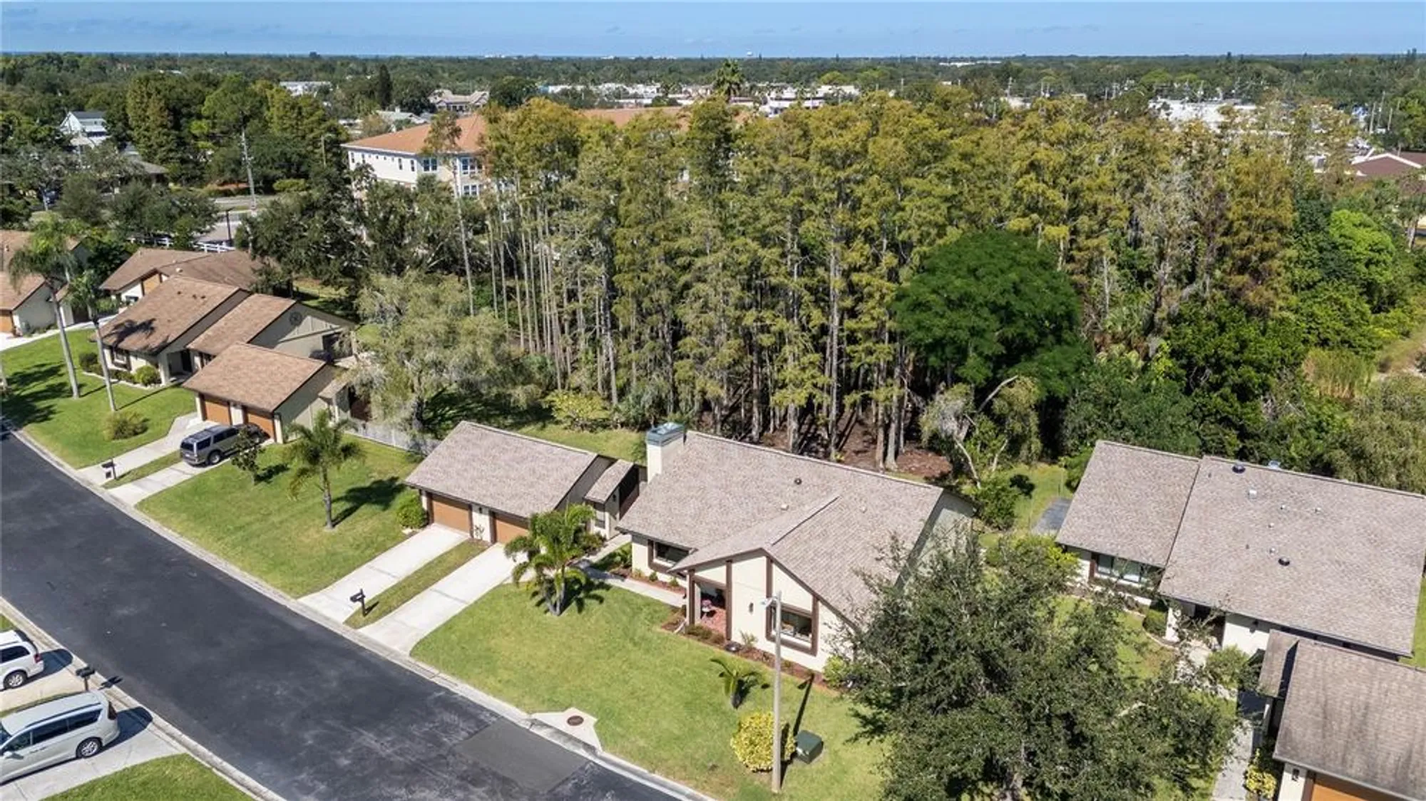 Property Slideshow image 4 of 54 | 2216 sequoia dr, Clearwater, FL, 33763