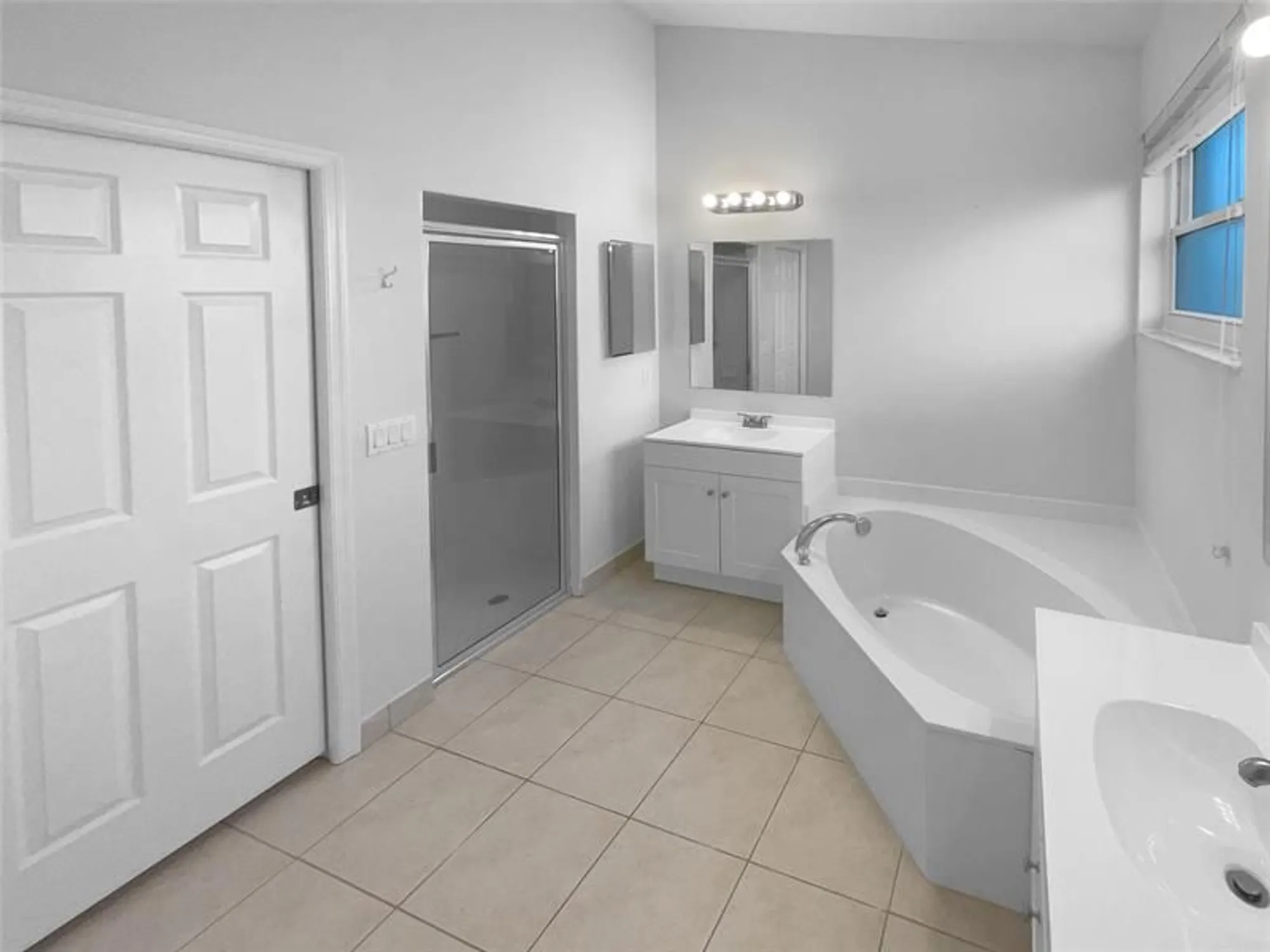Property Slideshow image 7 of 26 | 390 nw sunview way, Port St Lucie, FL, 34986