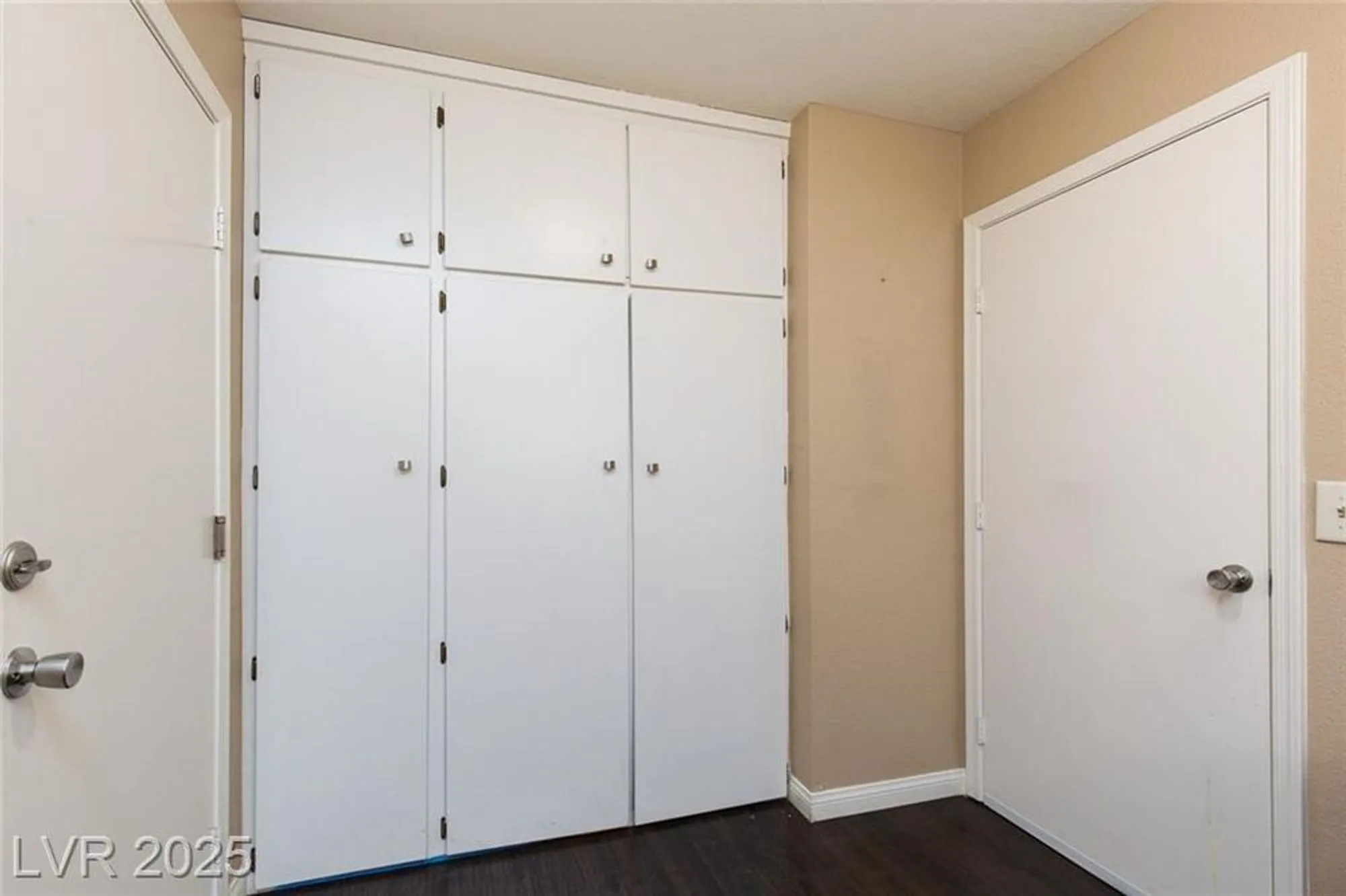 Property Slideshow image 20 of 33 | 9705 blue bell dr, Las Vegas, NV, 89134