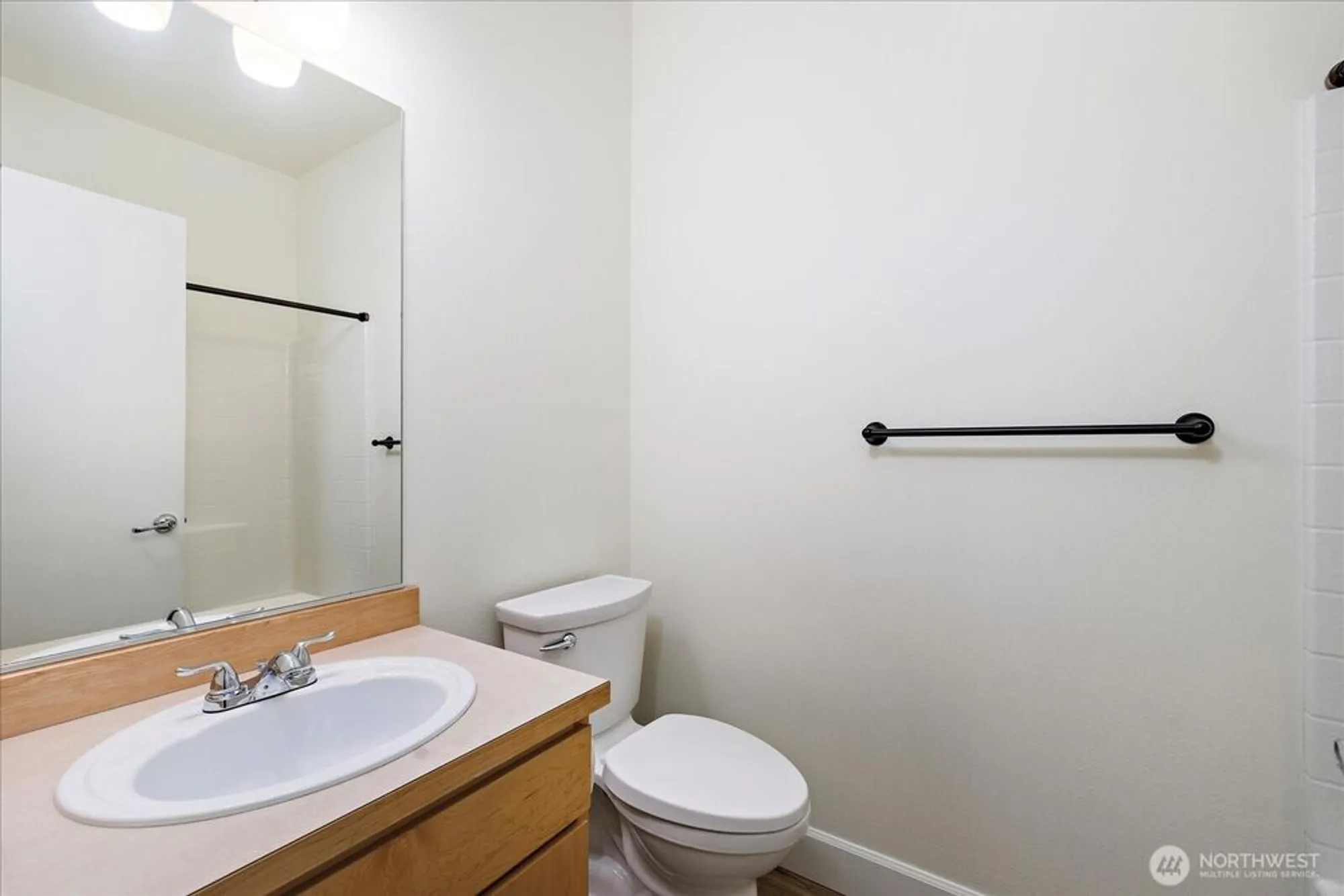 Property Slideshow image 19 of 32 | 13720 231st ln, Redmond, WA, 98053