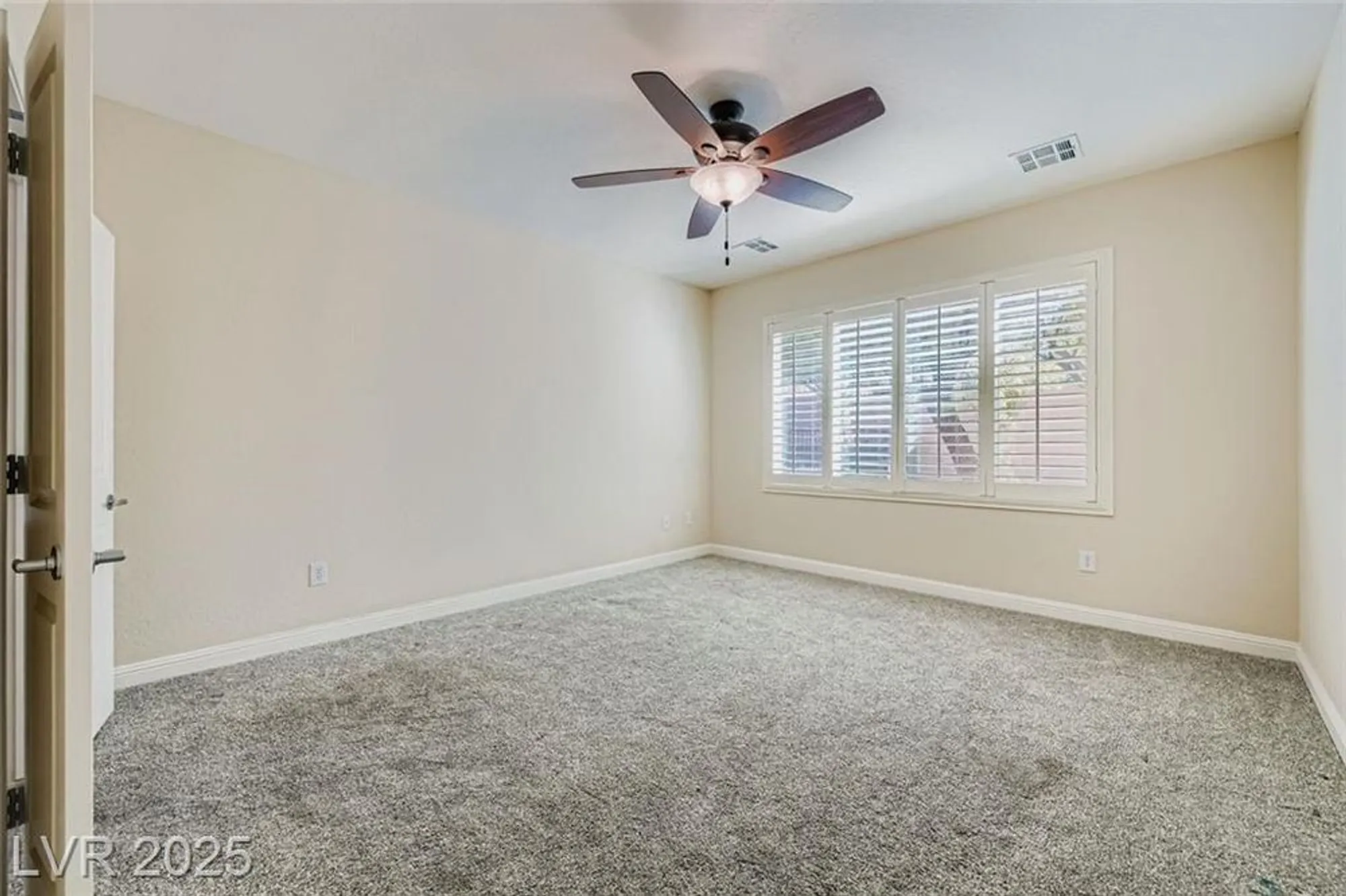 Property Slideshow image 14 of 35 | 2559 moonlight valley ave, Henderson, NV, 89044