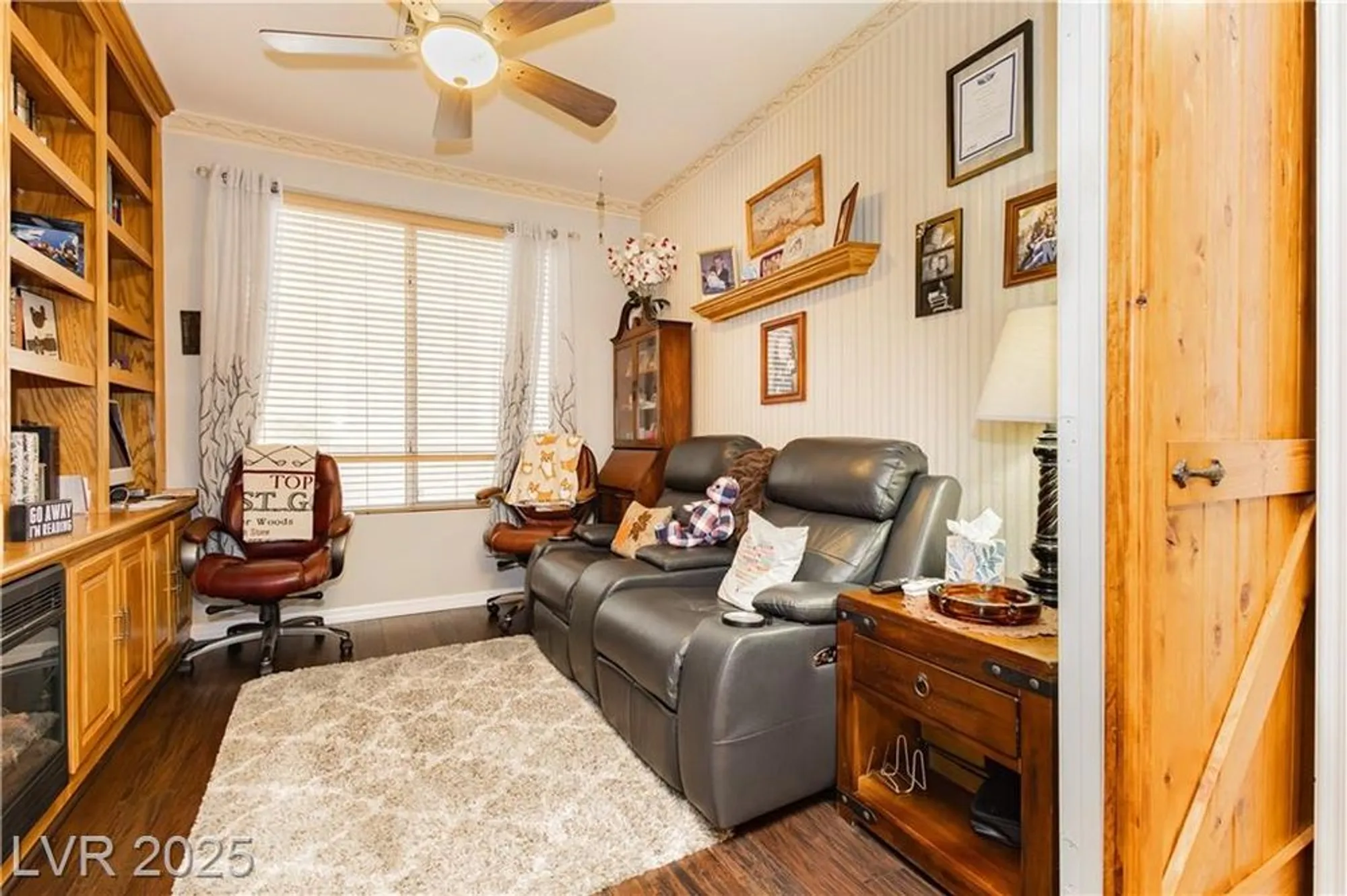 Property Slideshow image 29 of 45 | 10347 profeta ct, Las Vegas, NV, 89135