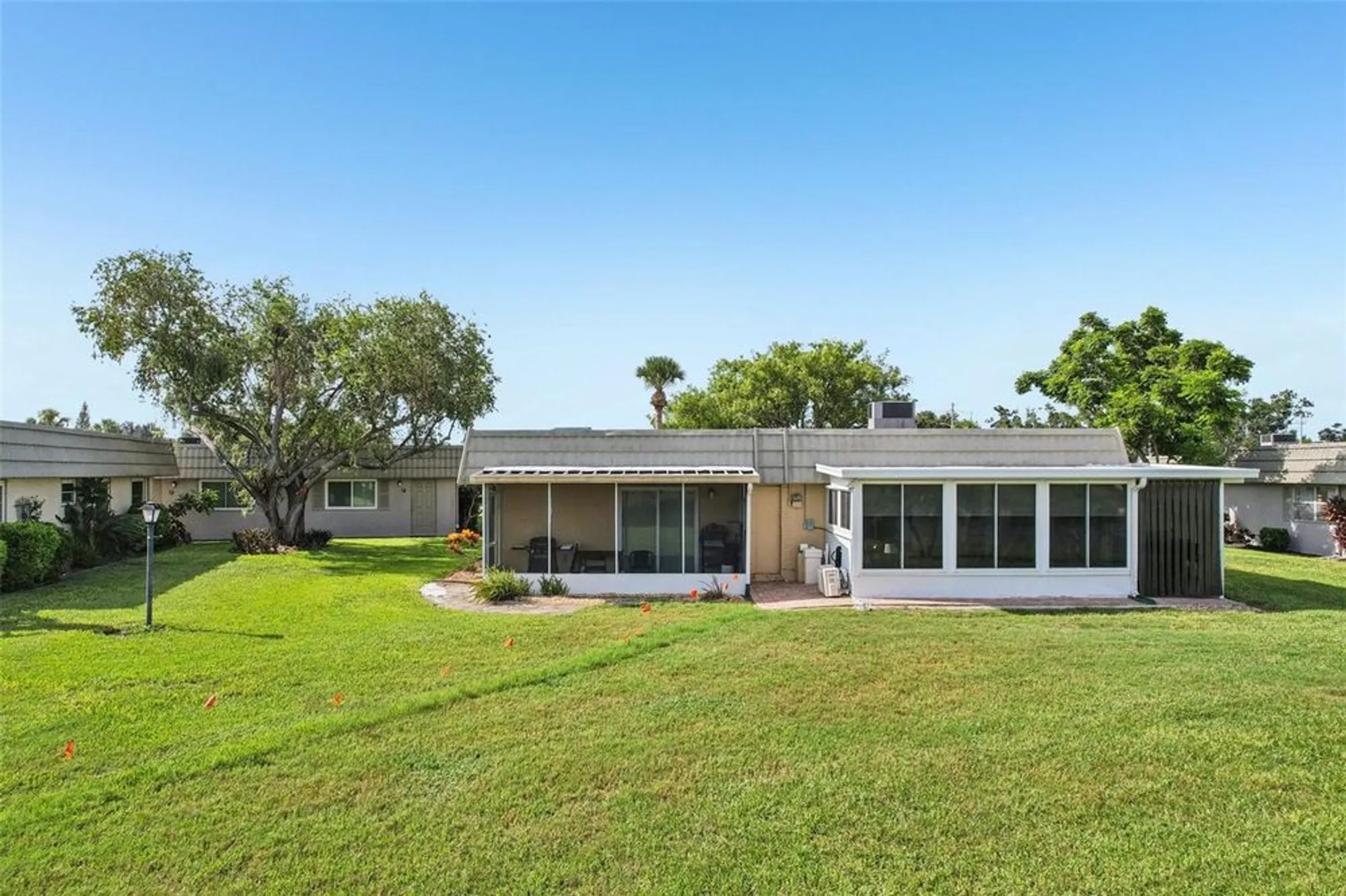 Property Slideshow image 47 of 50 | 201 kings blvd 19, Sun City Center, FL, 33573