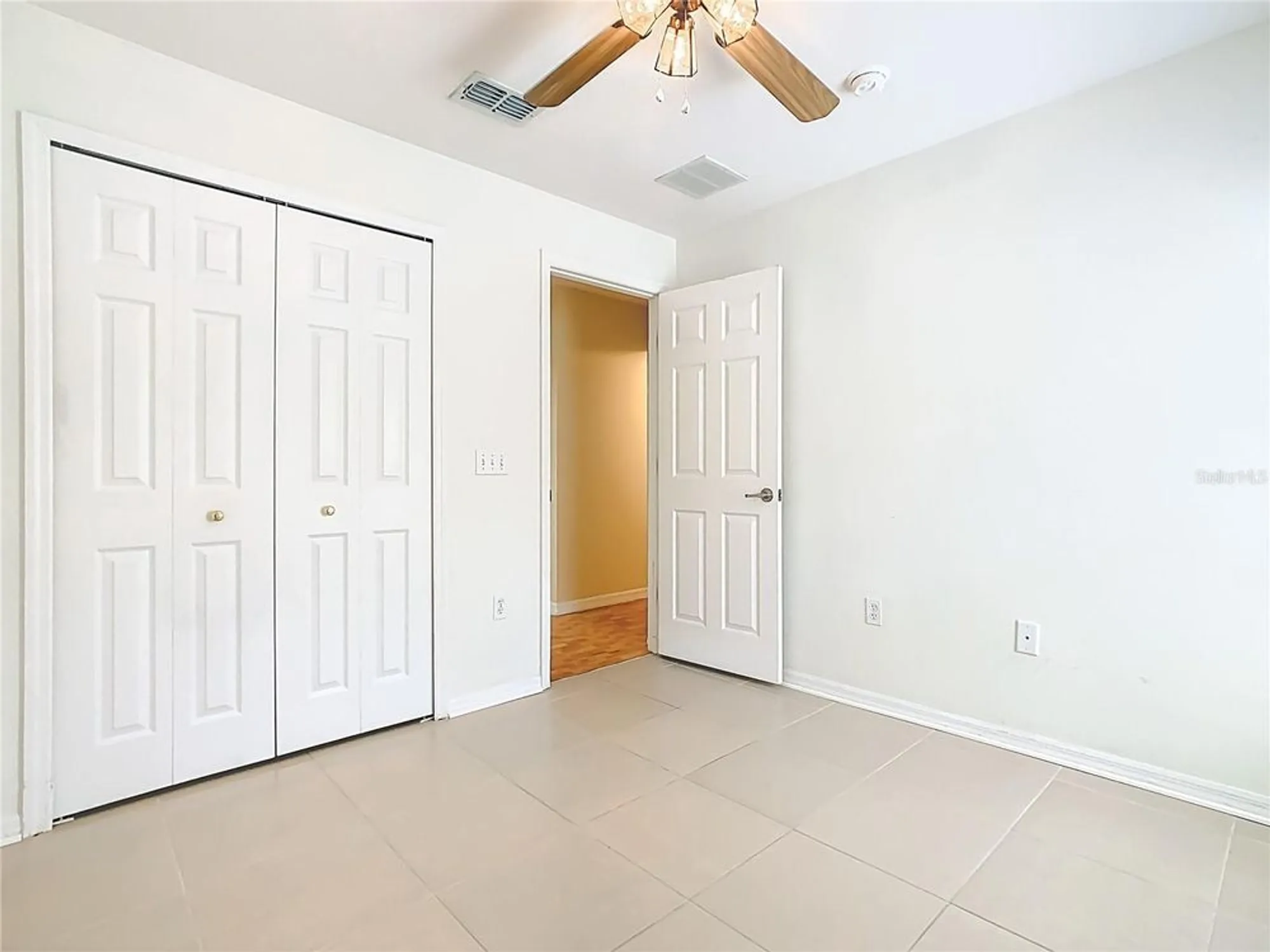 Property Slideshow image 30 of 49 | 205 bell tower xing, Poinciana, FL, 34759