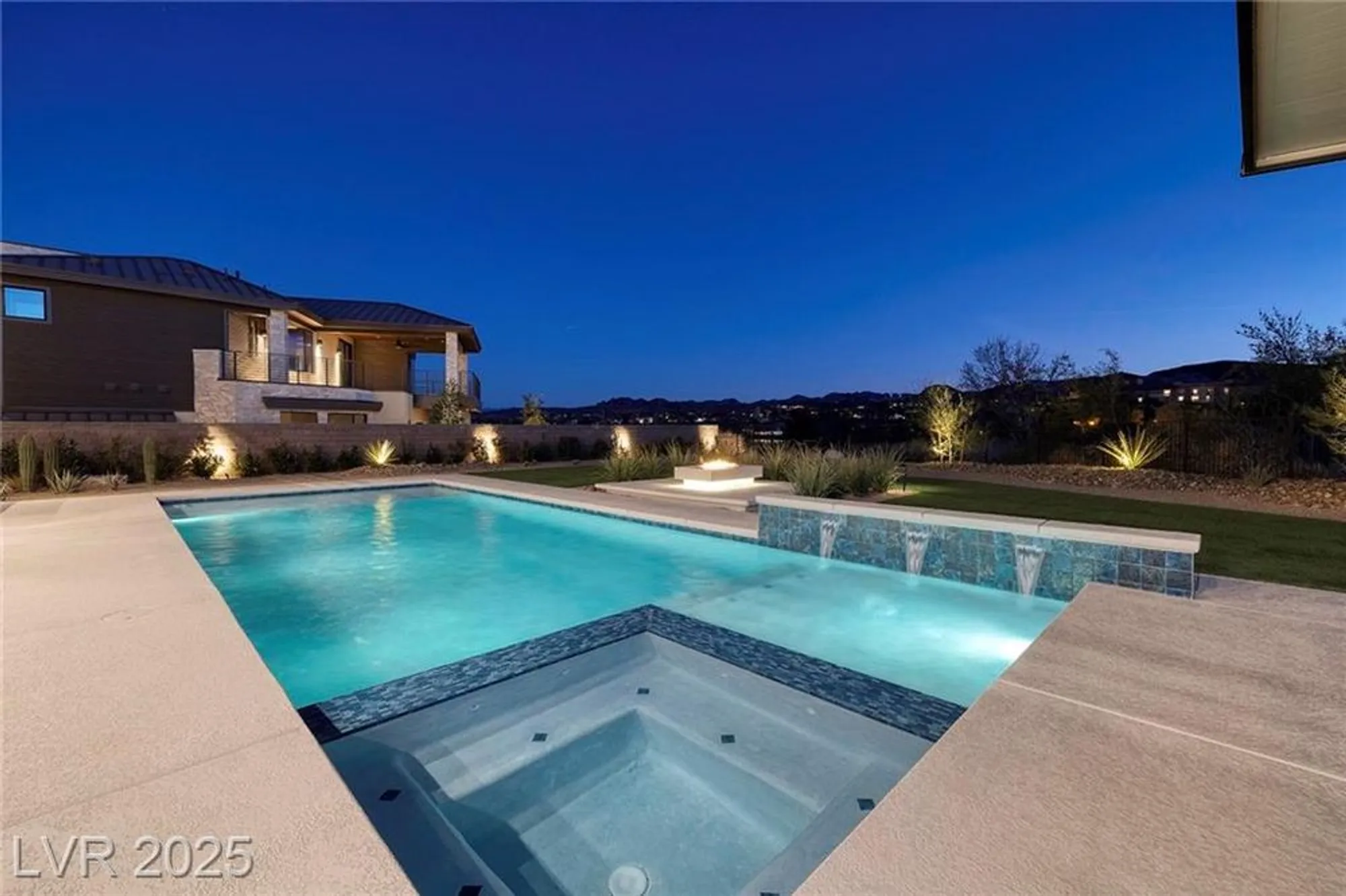 Property Slideshow image 45 of 65 | 37 reflection shores ln, Henderson, NV, 89011