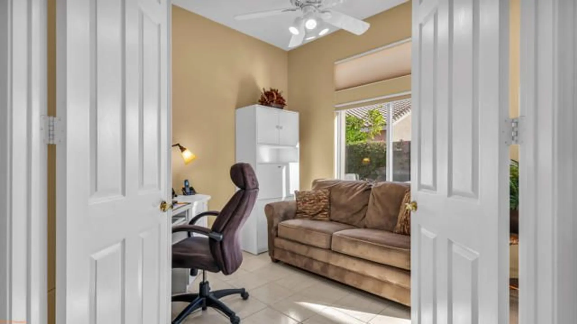 Property Slideshow image 10 of 48 | 38608 bent palm dr, Palm Desert, CA, 92211