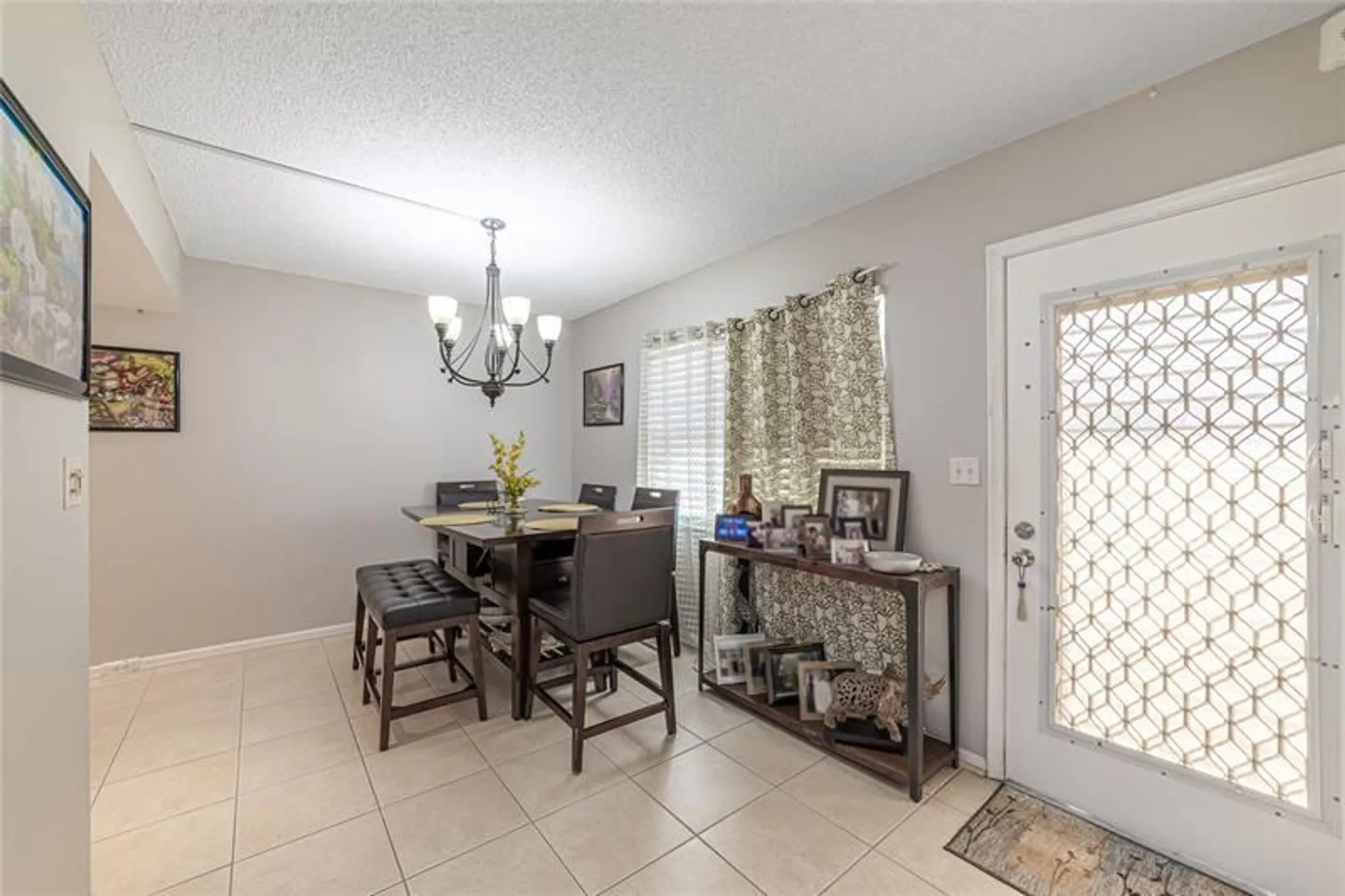 Property Slideshow image 7 of 27 | 1902 bermuda cir l4, Coconut Creek, FL, 33066