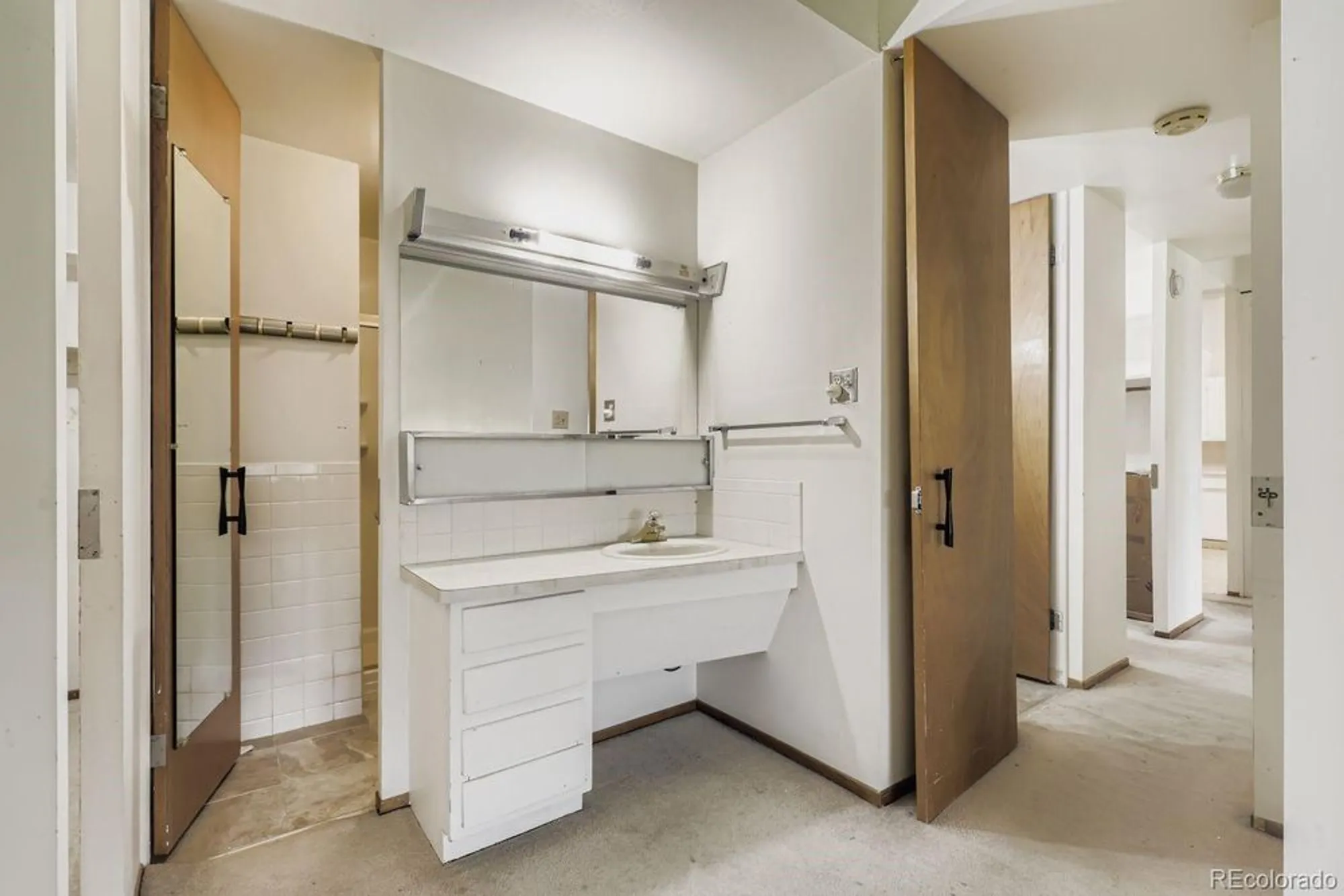 Property Slideshow image 16 of 24 | 625 s clinton st 7b, Denver, CO, 80247