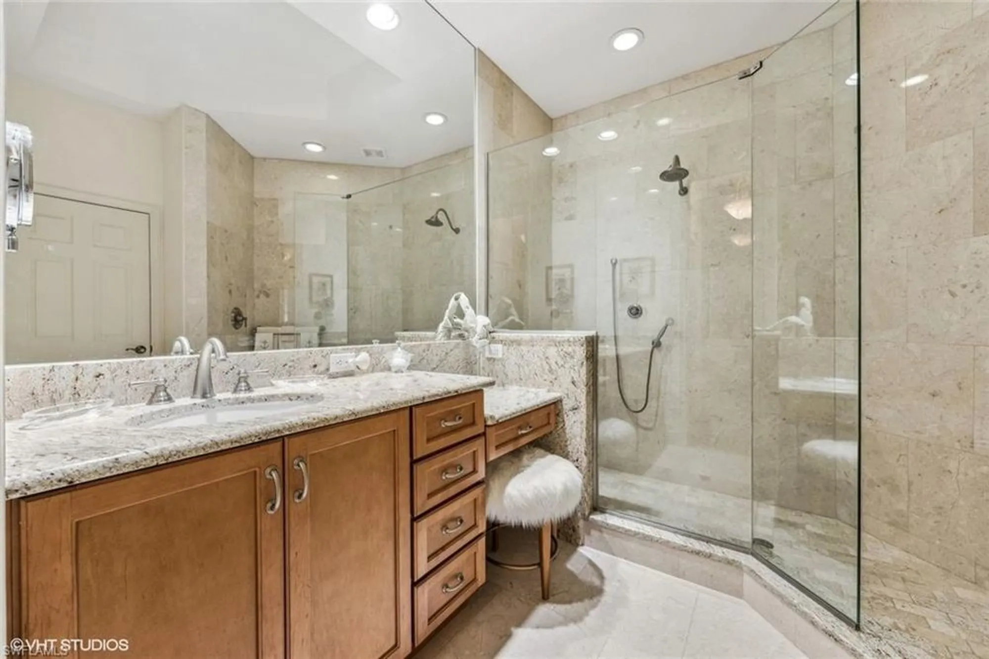 Property Slideshow image 16 of 38 | 24360 sandpiper isle way 205, Bonita Springs, FL, 34134