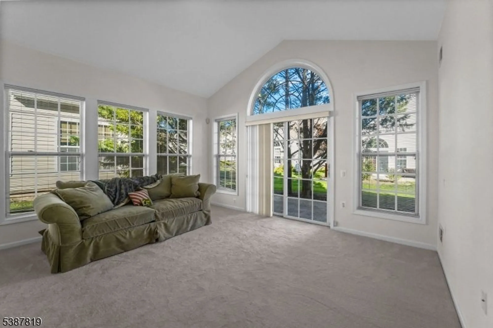 Property Slideshow image 20 of 23 | 373 windfall ln, Somerset, NJ, 08873