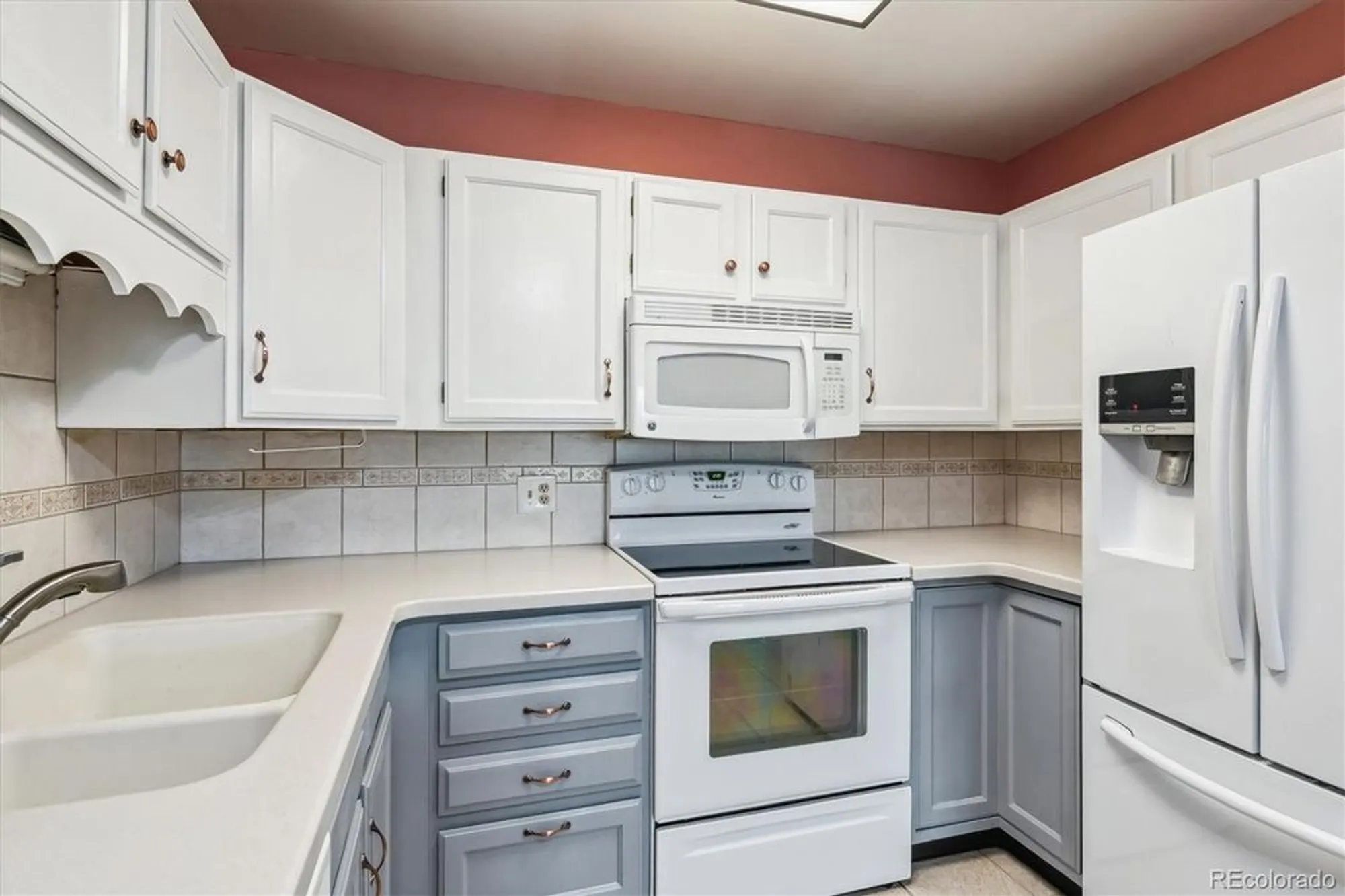Property Slideshow image 11 of 34 | 3022 s wheeling way 407, Aurora, CO, 80014