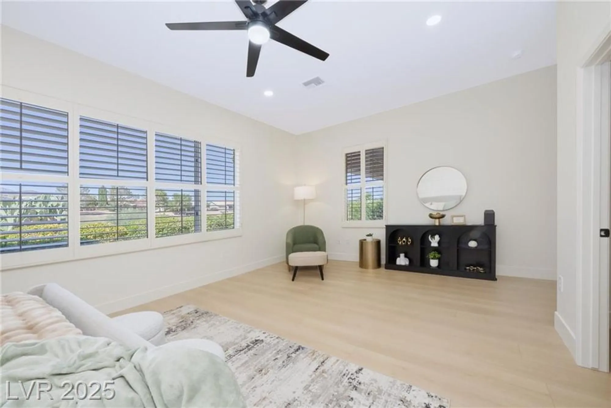 Property Slideshow image 17 of 43 | 2725 youngdale dr, Las Vegas, NV, 89134