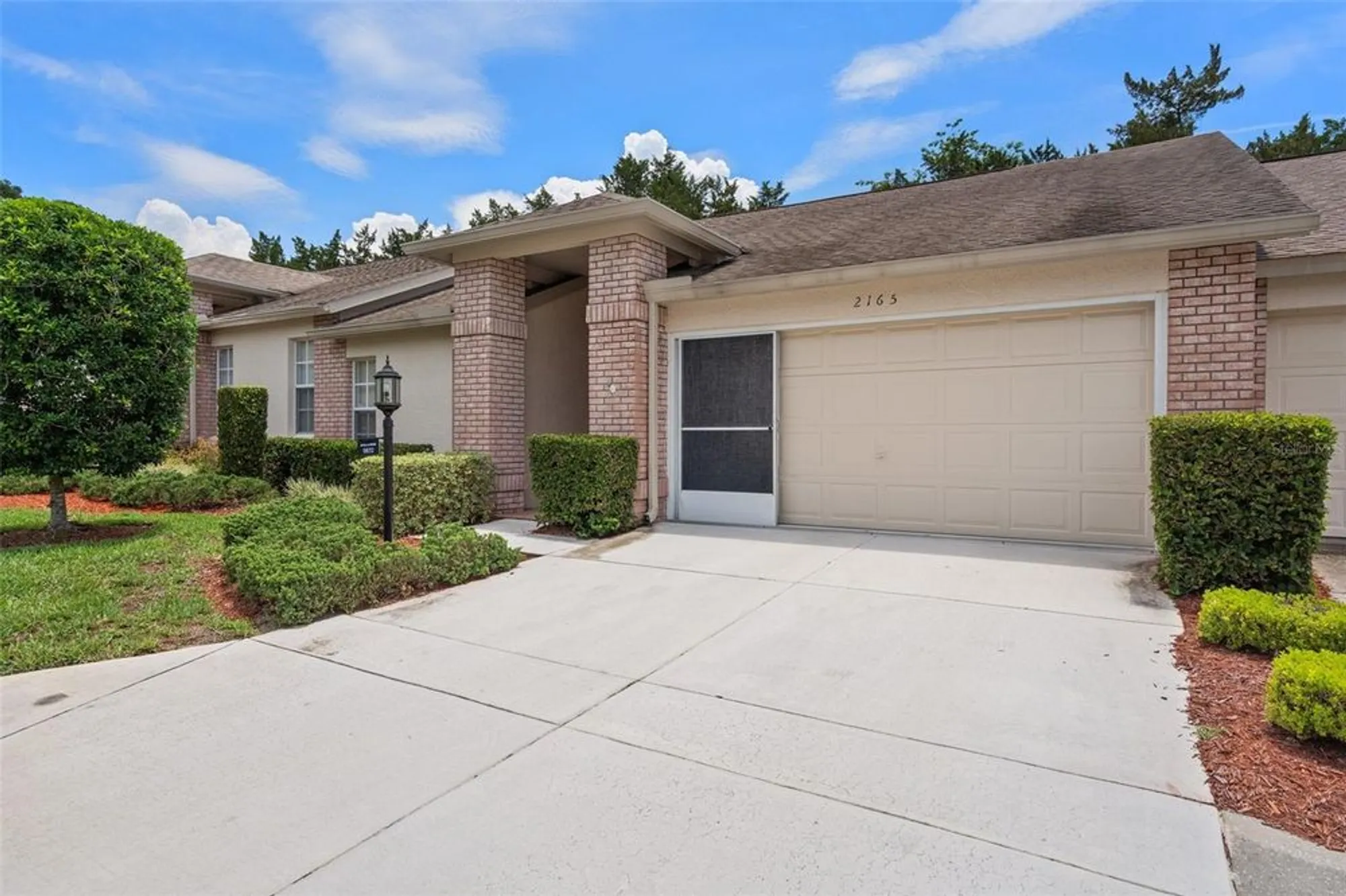 Property Slideshow image 2 of 36 | 2165 springmeadow dr, Spring Hill, FL, 34606
