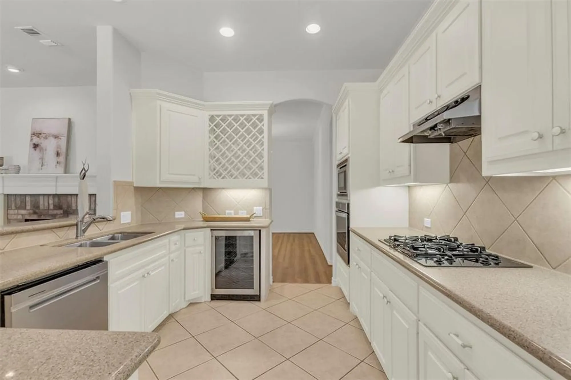 Property Slideshow image 7 of 29 | 654 scenic ranch cir, Fairview, TX, 75069