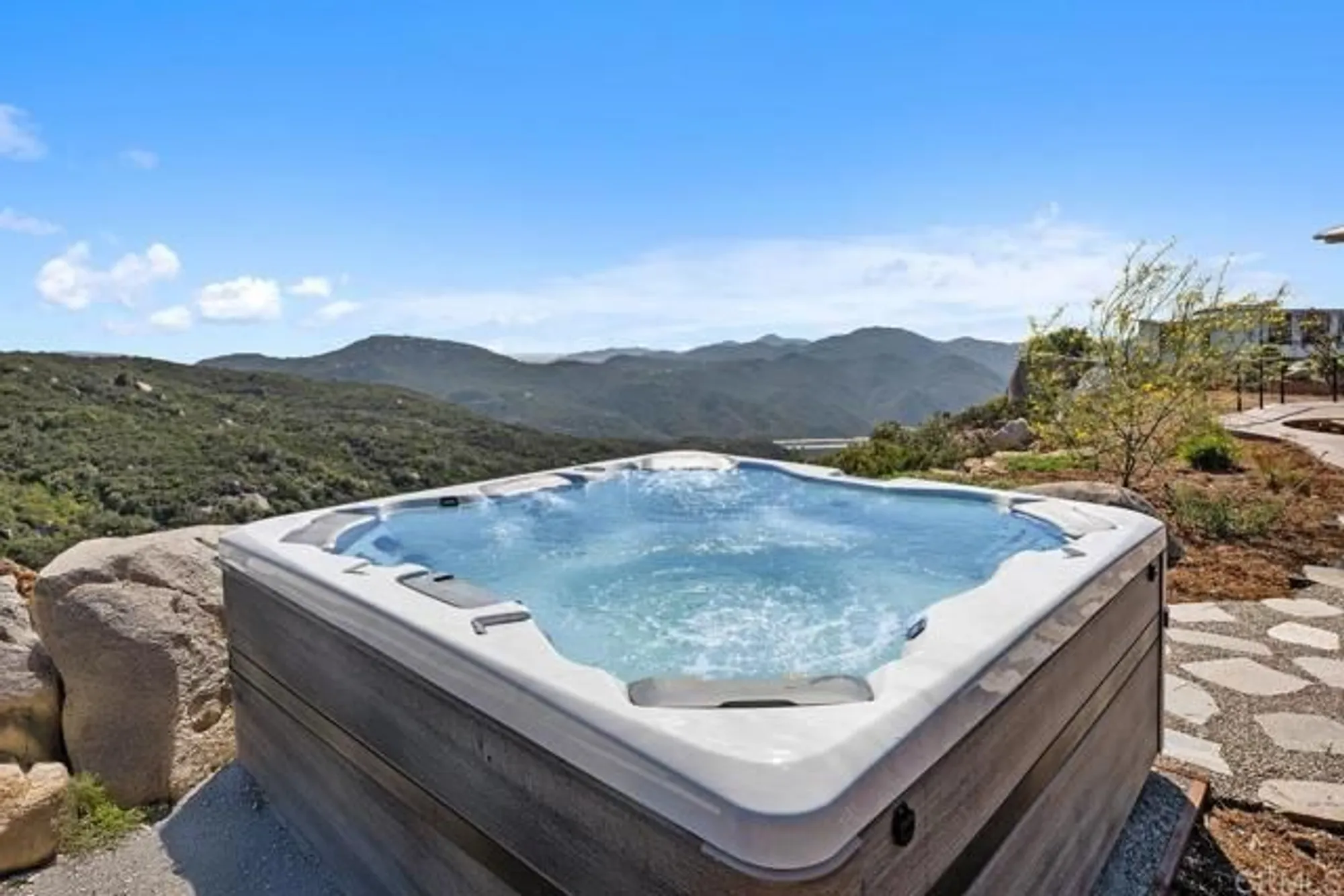 Property Slideshow image 27 of 57 | 10027 tall oak dr, Escondido, CA, 92026