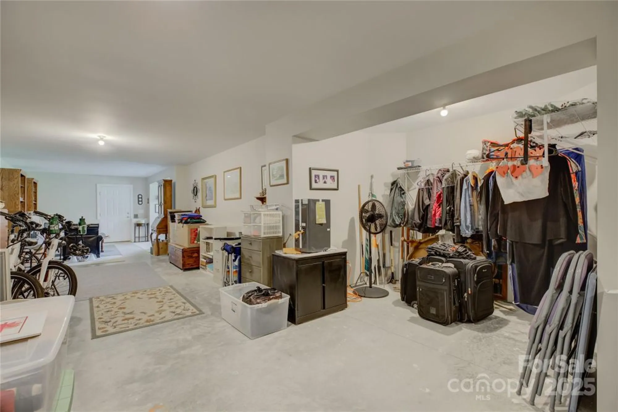 Property Slideshow image 36 of 48 | 16010 vale ridge dr, Charlotte, NC, 28278