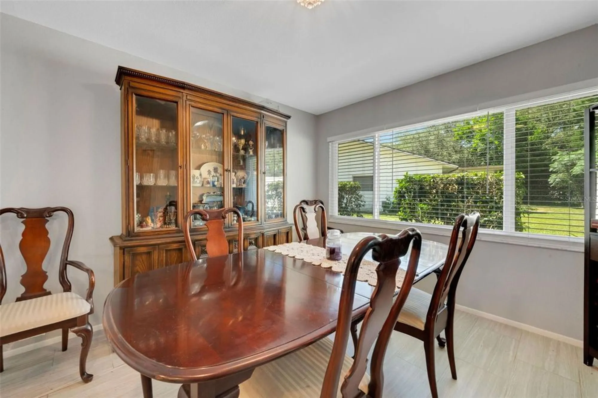 Property Slideshow image 10 of 39 | 1632 heather pl, Palm Harbor, FL, 34684