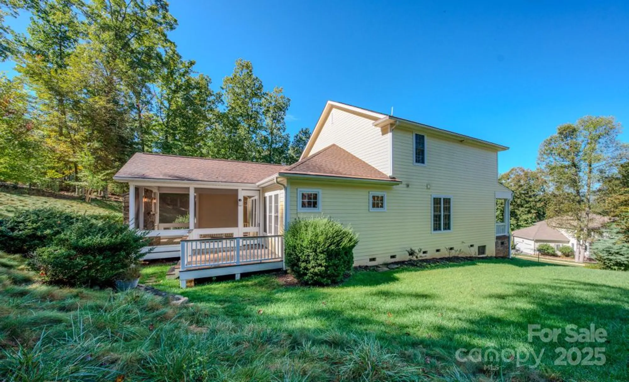 Property Slideshow image 32 of 39 | 16 larue ct, Biltmore Lake, NC, 28715