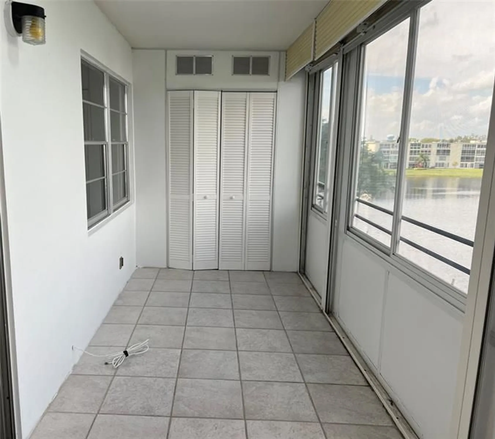 Property Slideshow image 13 of 16 | 4053 harwood e unit e, Deerfield Beach, FL, 33442