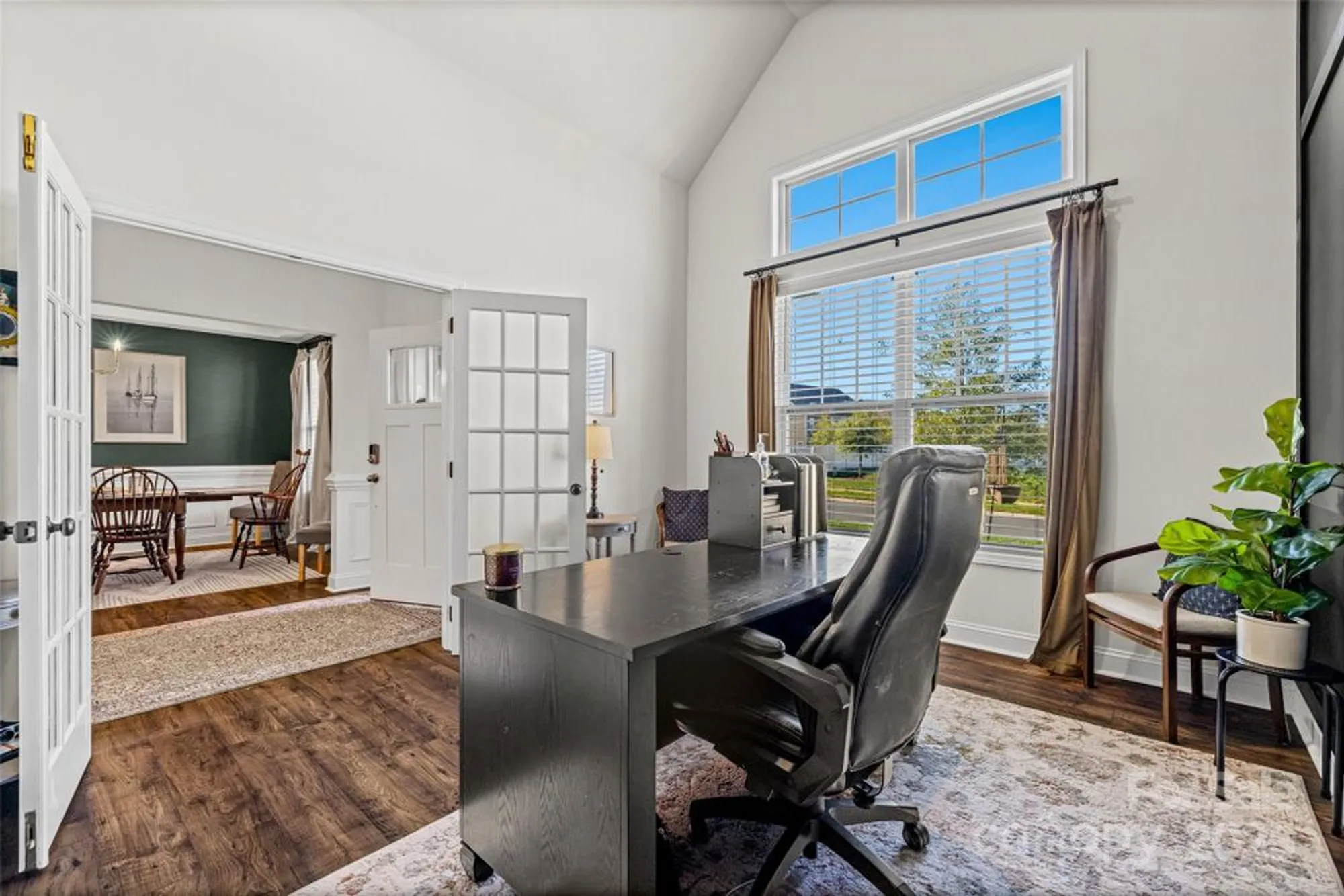 Property Slideshow image 5 of 48 | 1370 englewood dr, Lake Wylie, SC, 29710