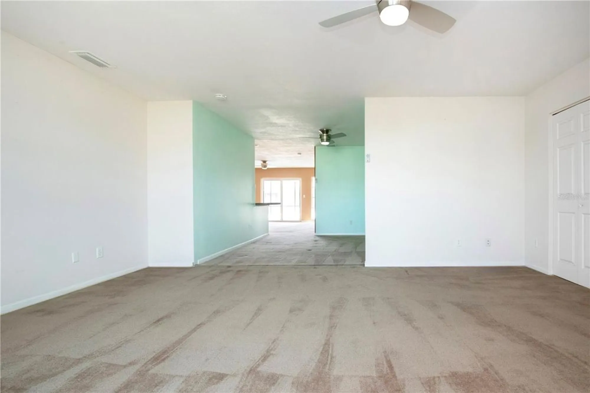 Property Slideshow image 12 of 60 | 332 club manor dr # 10, Sun City Center, FL, 33573