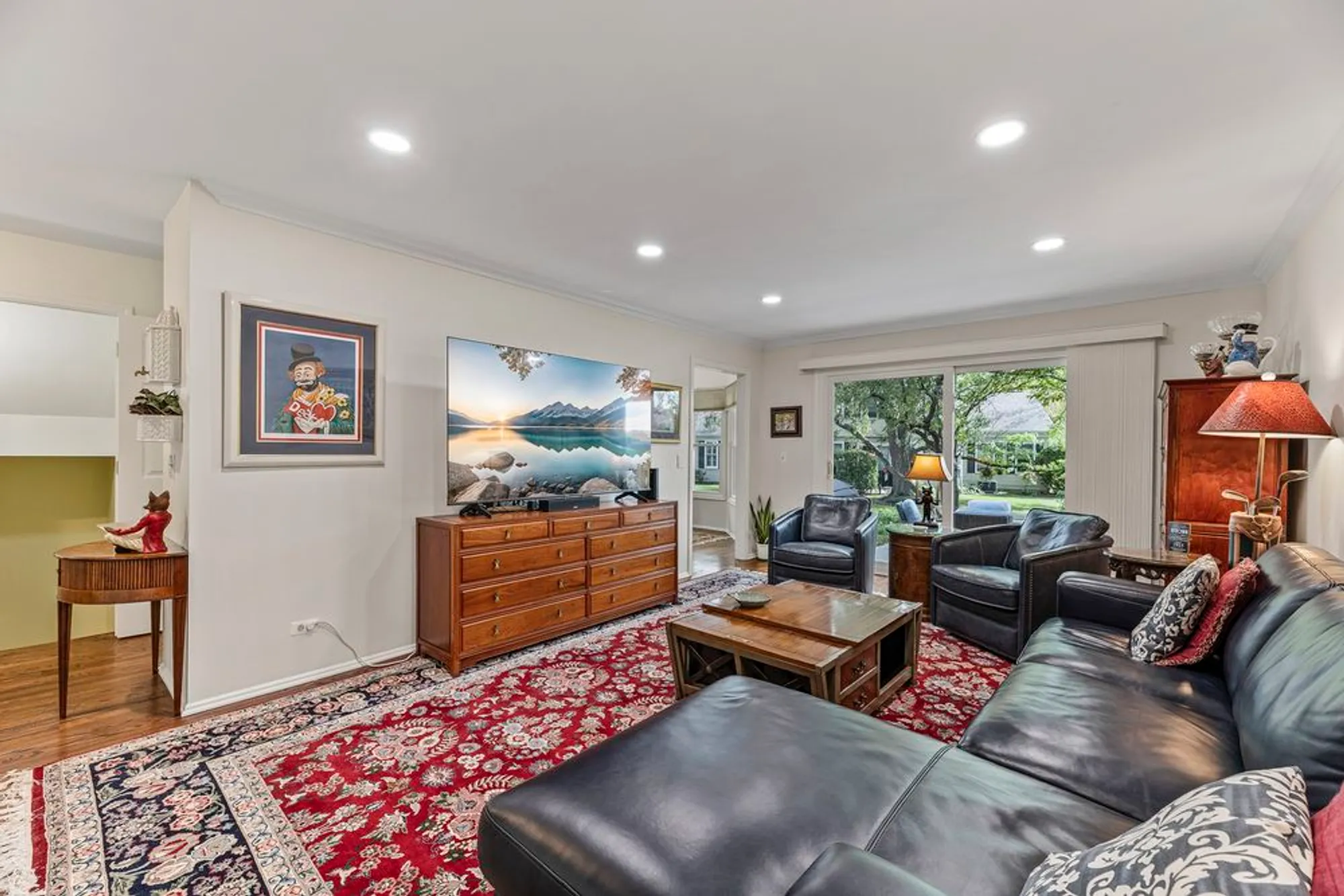 Property Slideshow image 13 of 30 | , Prospect Heights, IL, 60070