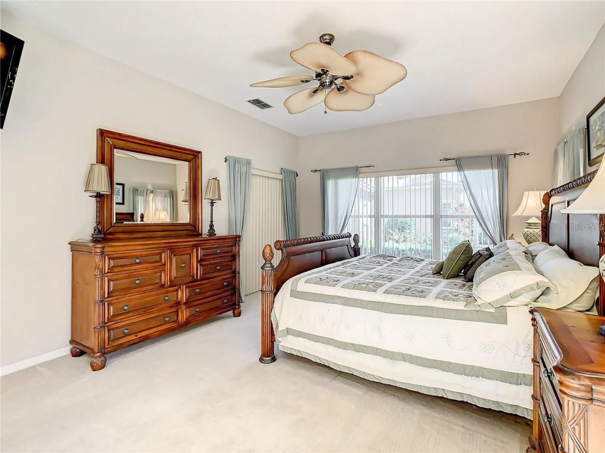 Property Slideshow image 25 of 86 | 417 lake butler dr, Kissimmee, FL, 34759
