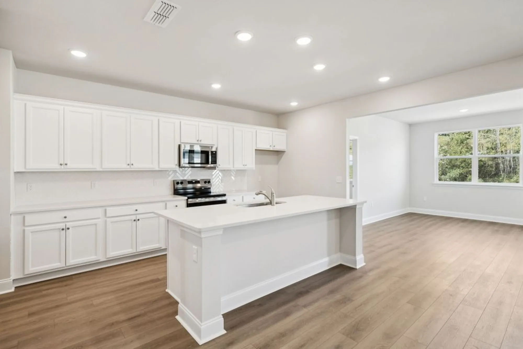 Property Slideshow image 16 of 50 | 360 stonehaus cir, Antioch, TN, 37013