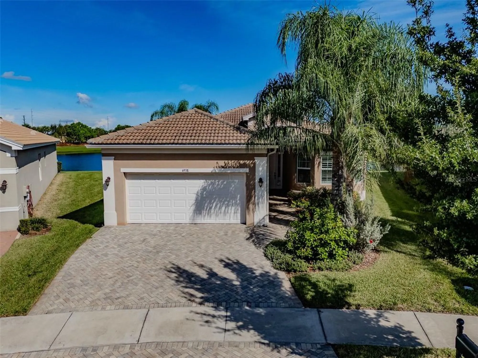 Property Slideshow image 2 of 87 | 4938 grand banks dr, Wimauma, FL, 33598