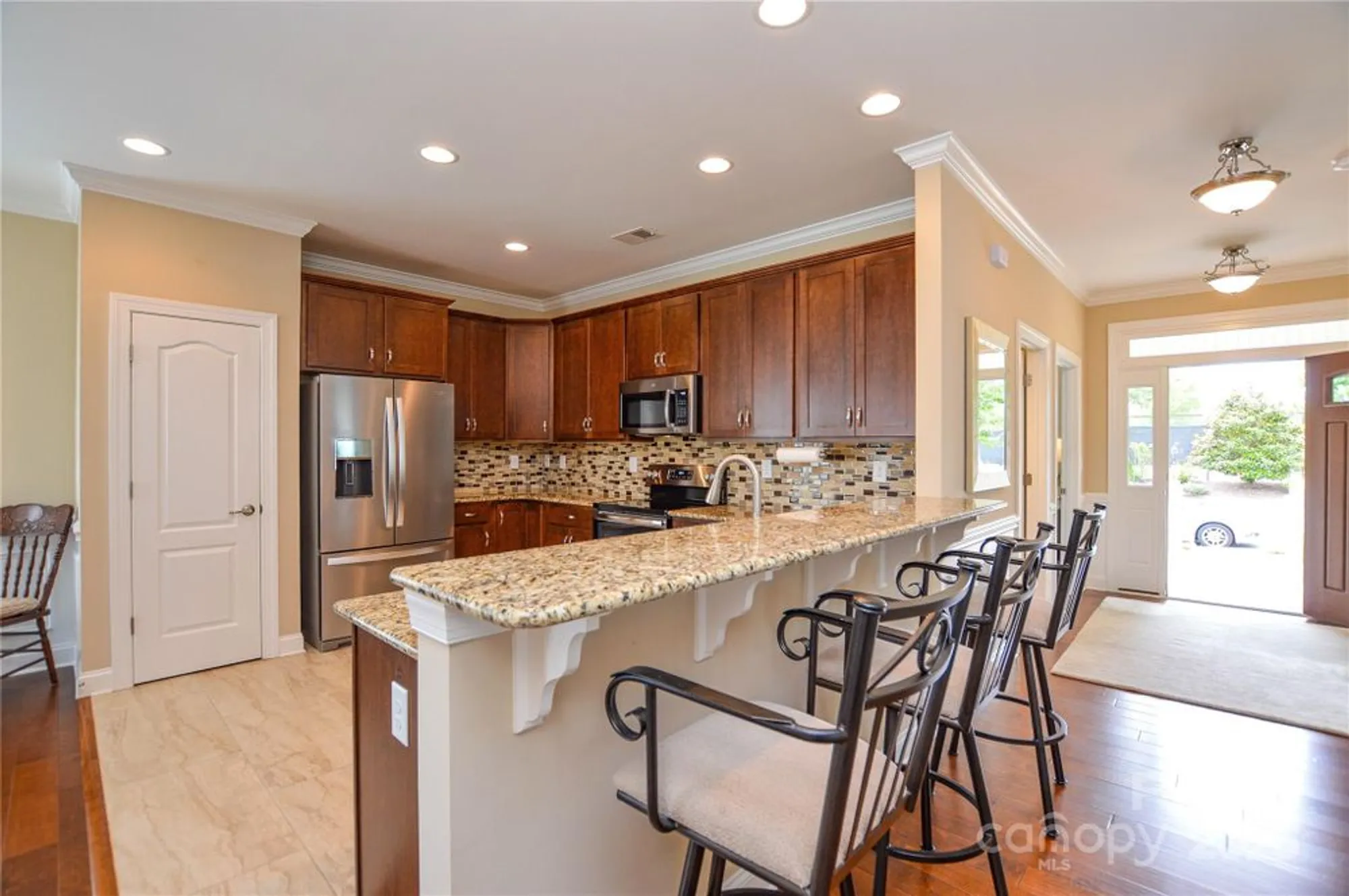 Property Slideshow image 6 of 20 | 11607 meetinghouse dr, Cornelius, NC, 28031